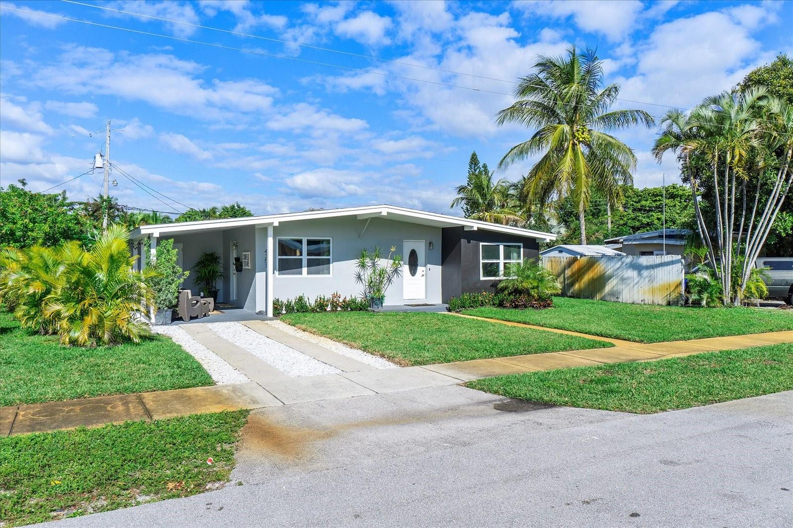 4351 NE 15th Ter