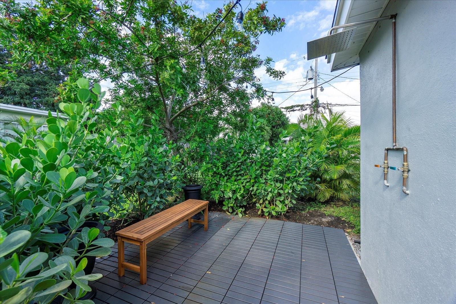 4351 NE 15th Ter