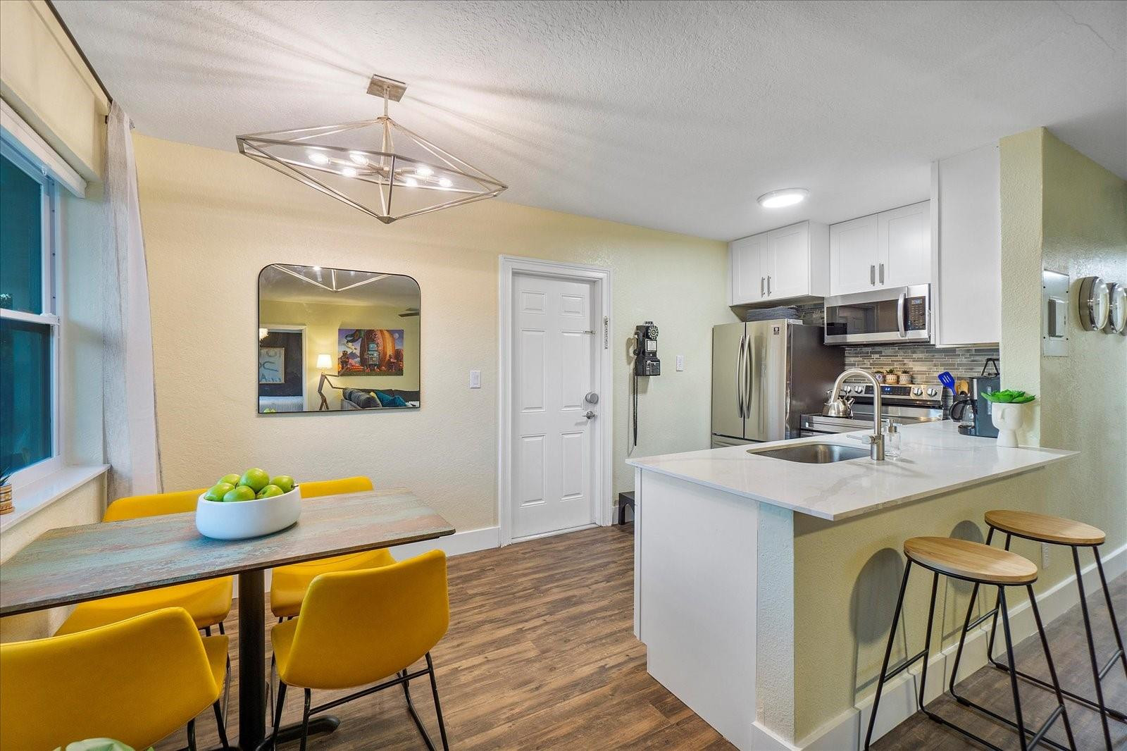 4351 NE 15th Ter
