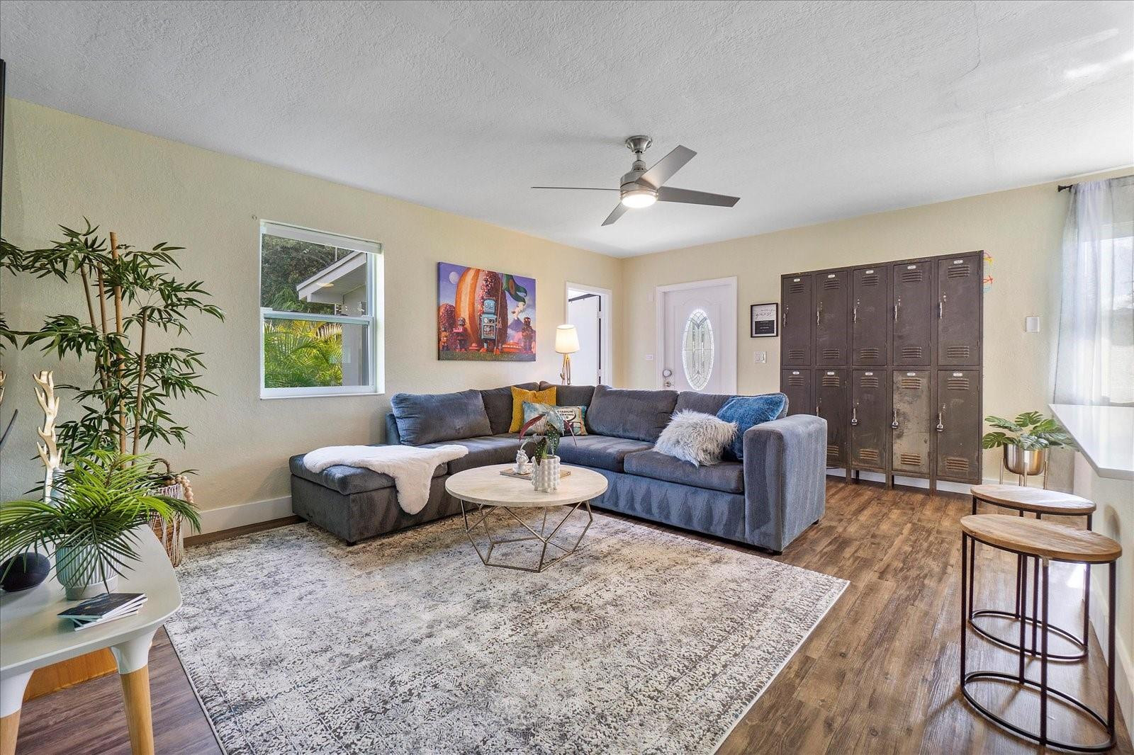 4351 NE 15th Ter