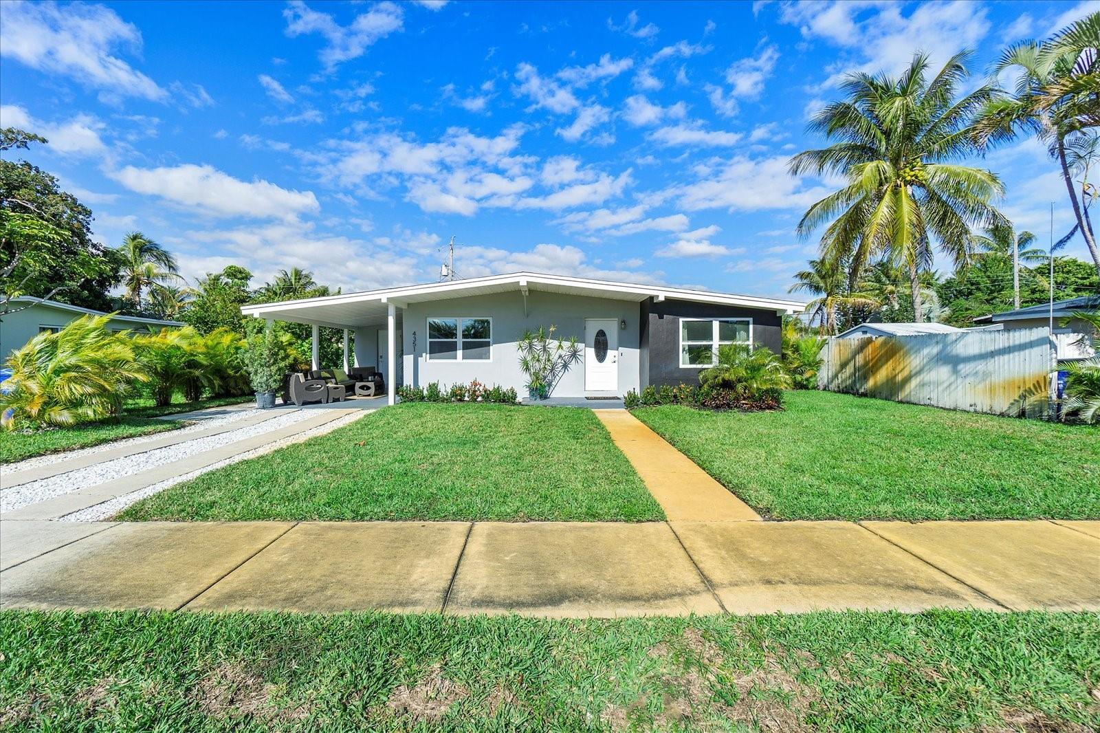 4351 NE 15th Ter