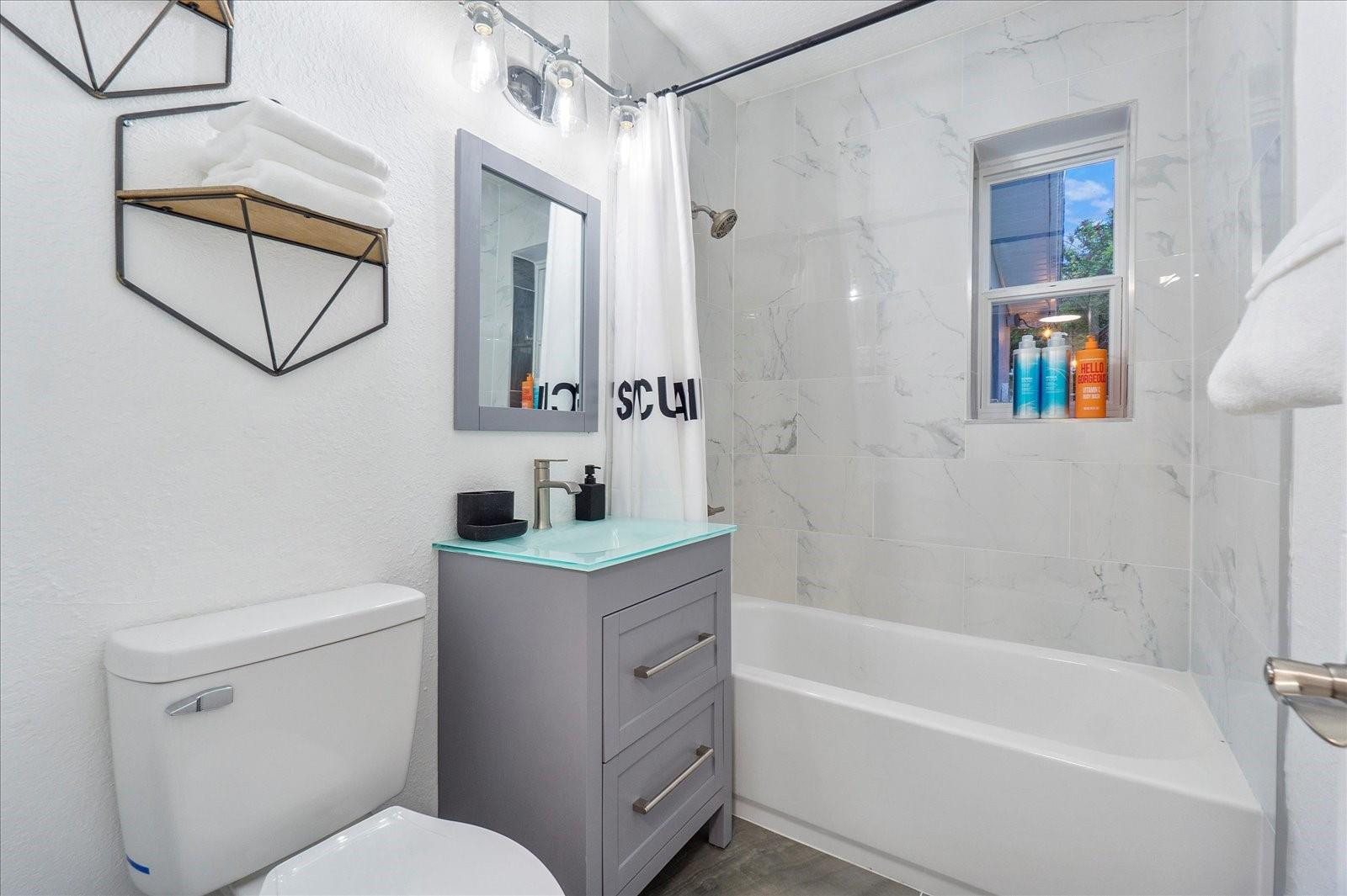 4351 NE 15th Ter