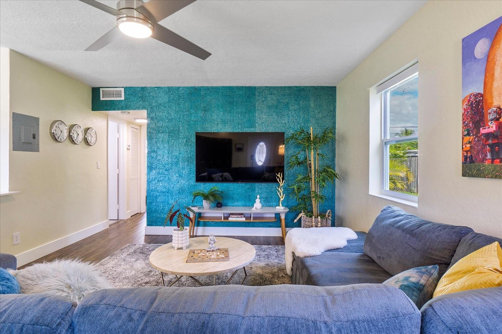 4351 NE 15th Ter
