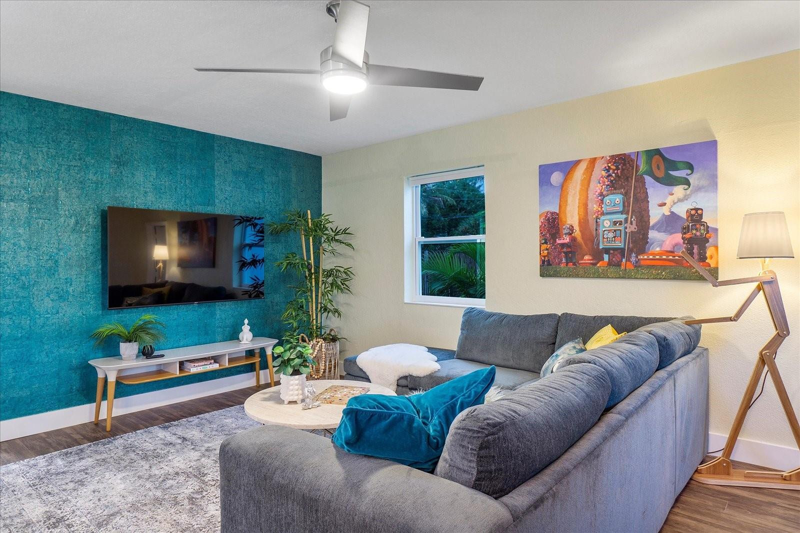 4351 NE 15th Ter