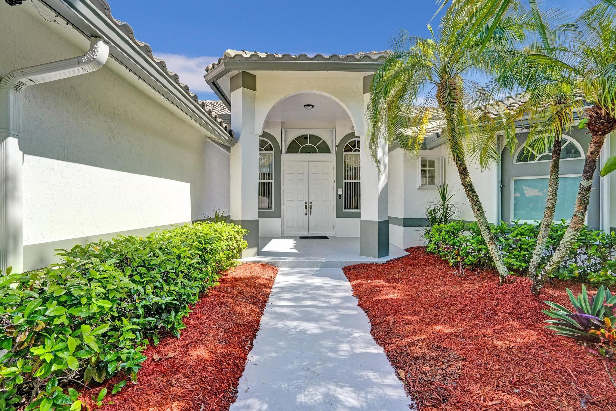 4863 Kensington Cir