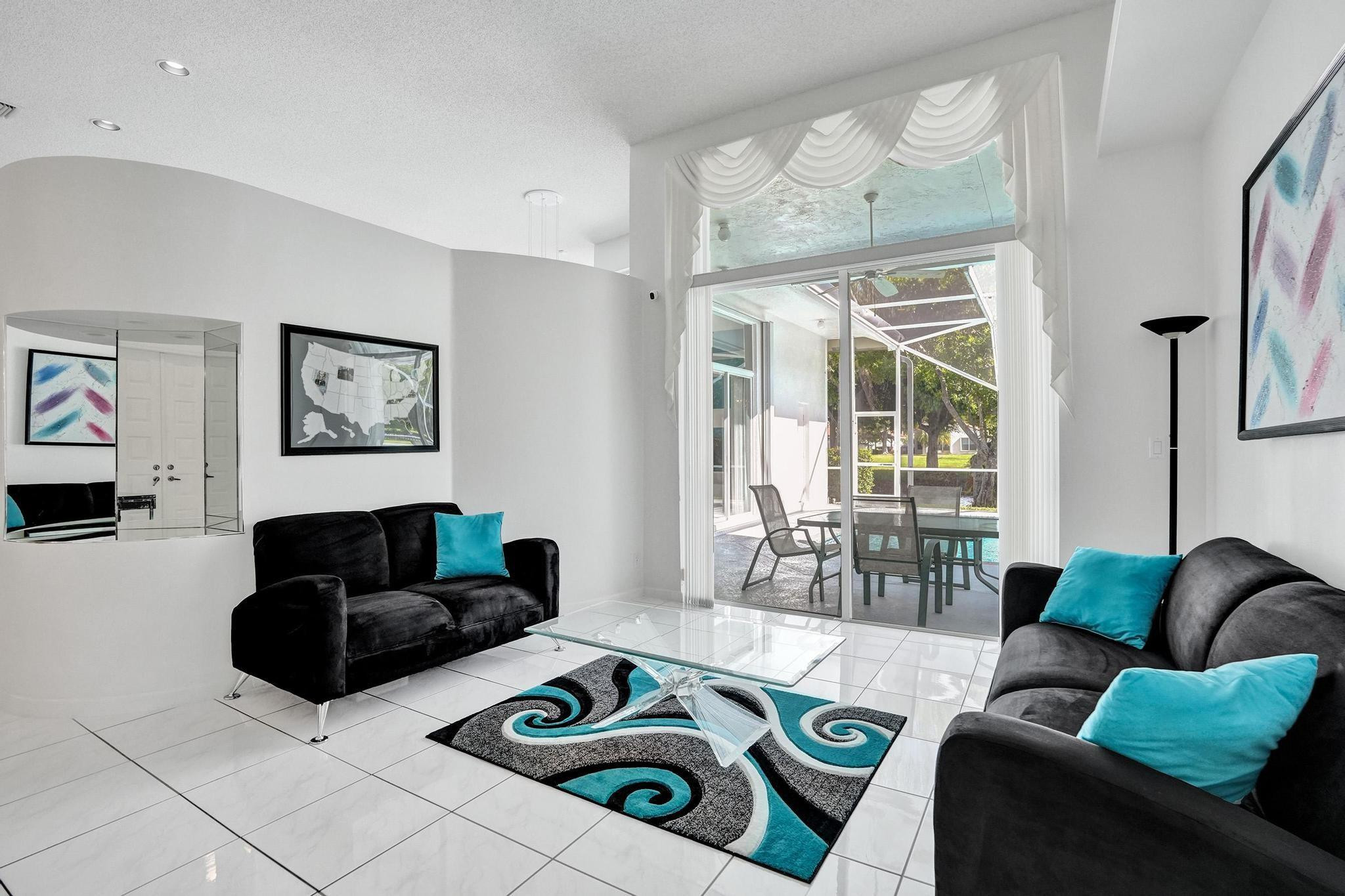 4863 Kensington Cir