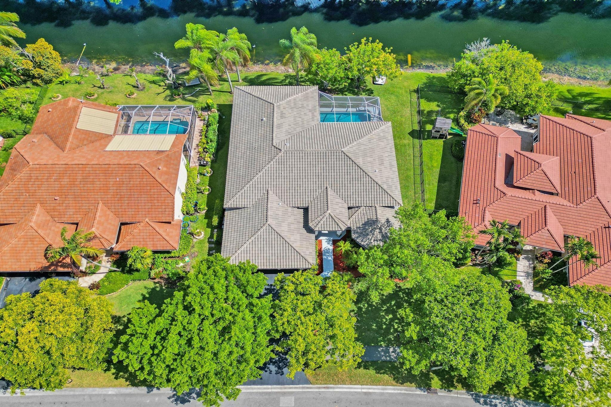 4863 Kensington Cir