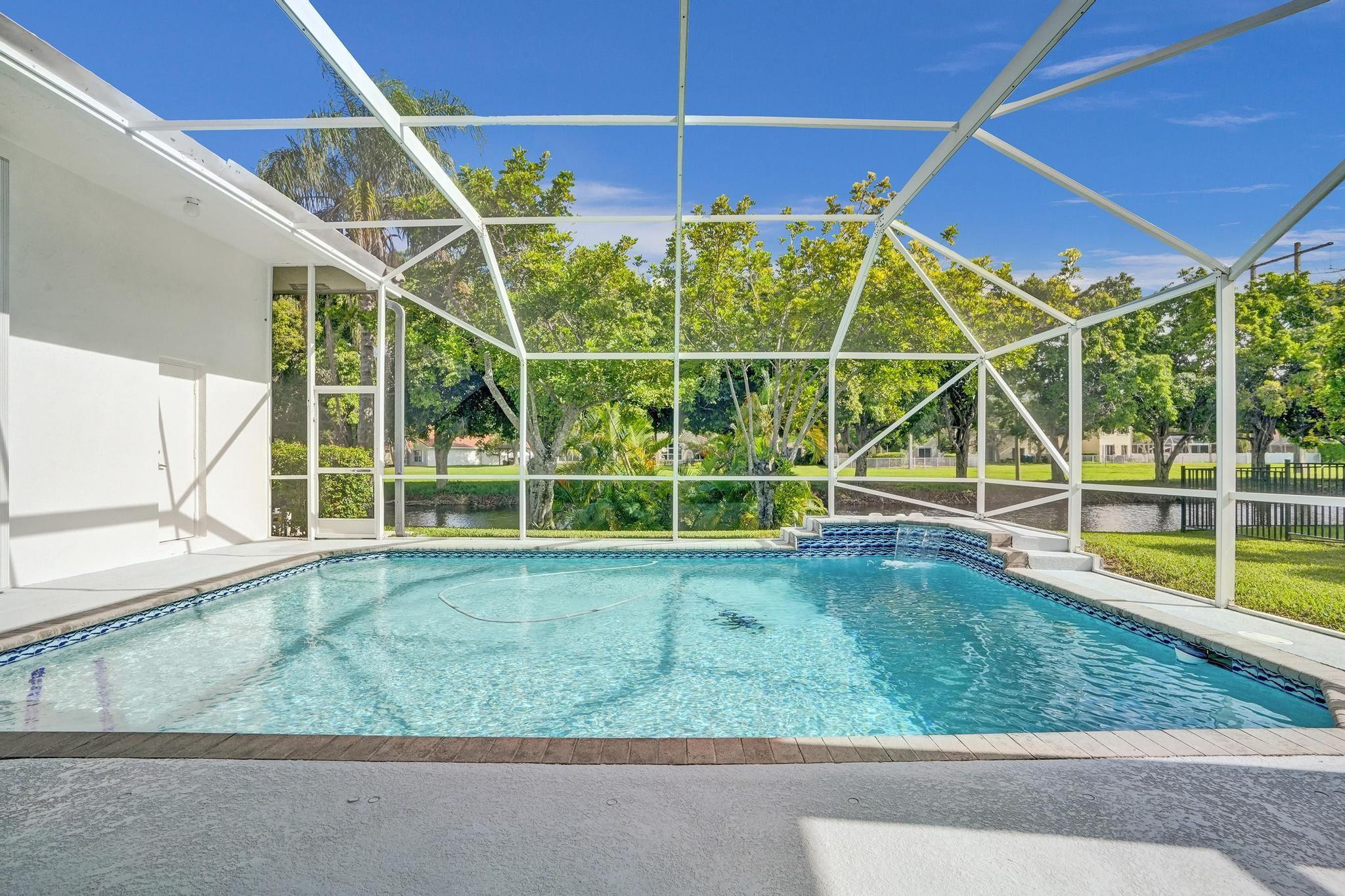 4863 Kensington Cir