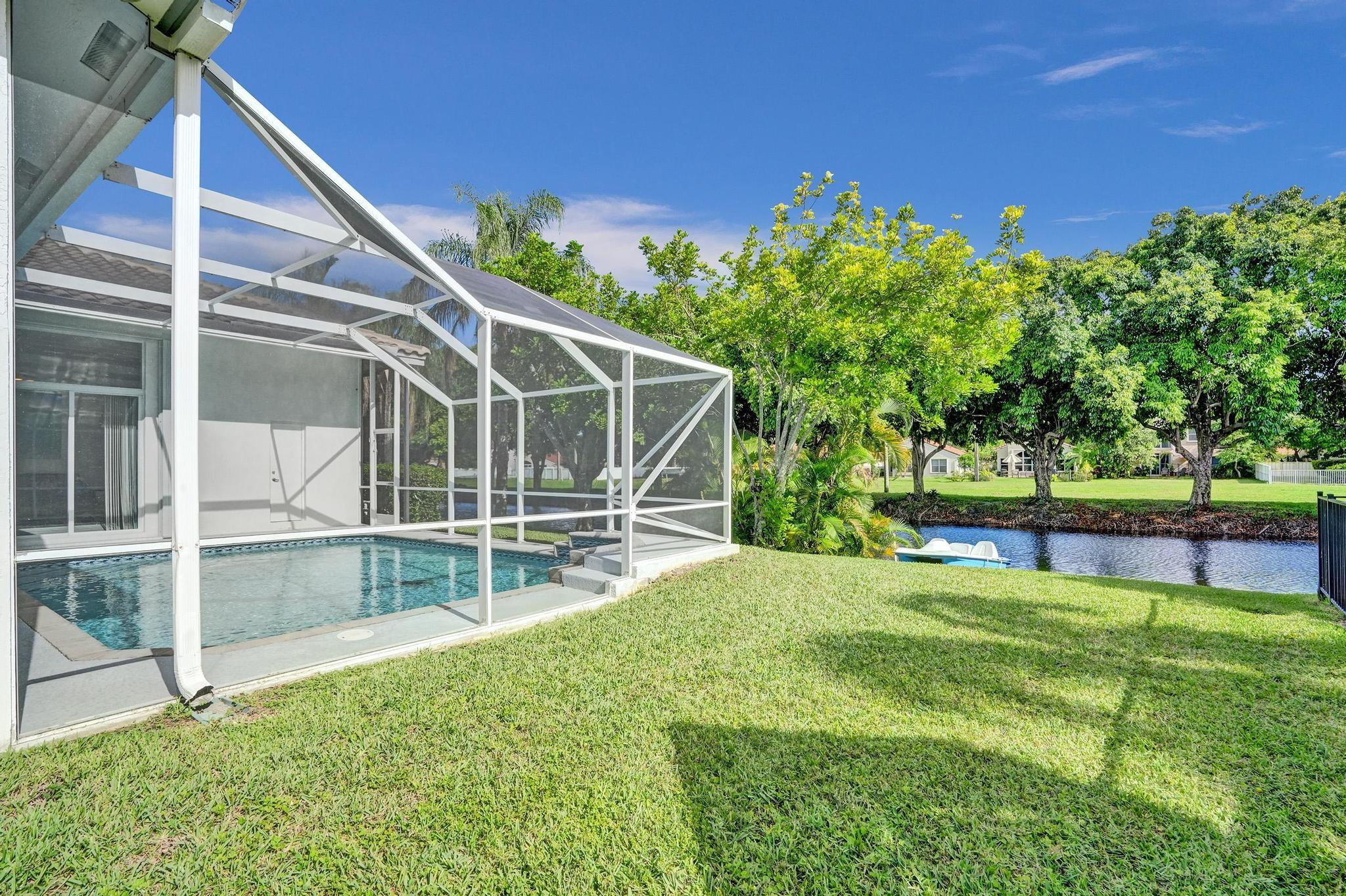 4863 Kensington Cir
