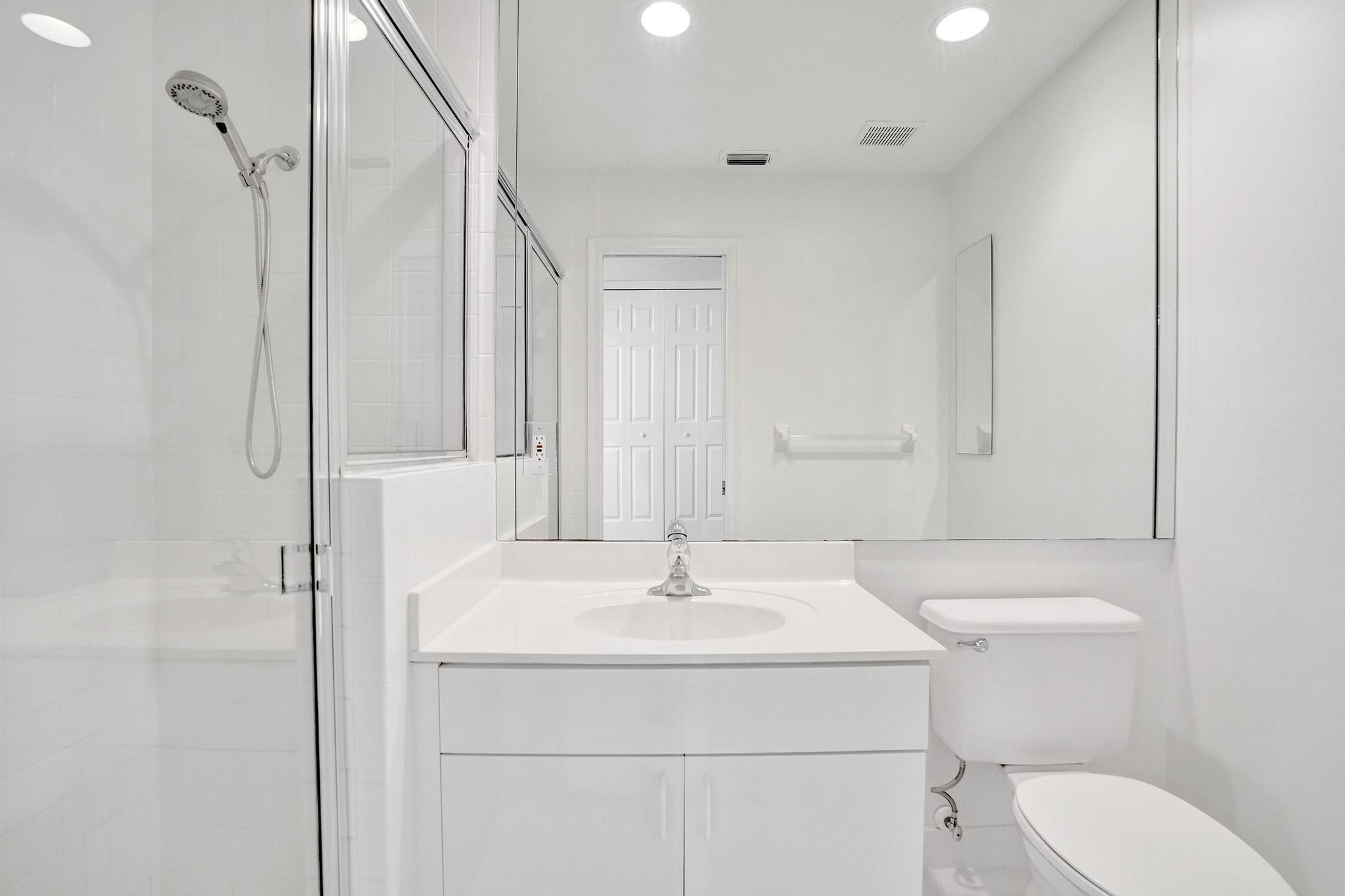 4863 Kensington Cir
