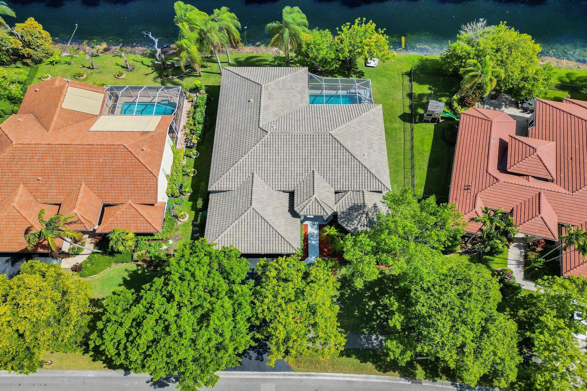 4863 Kensington Cir