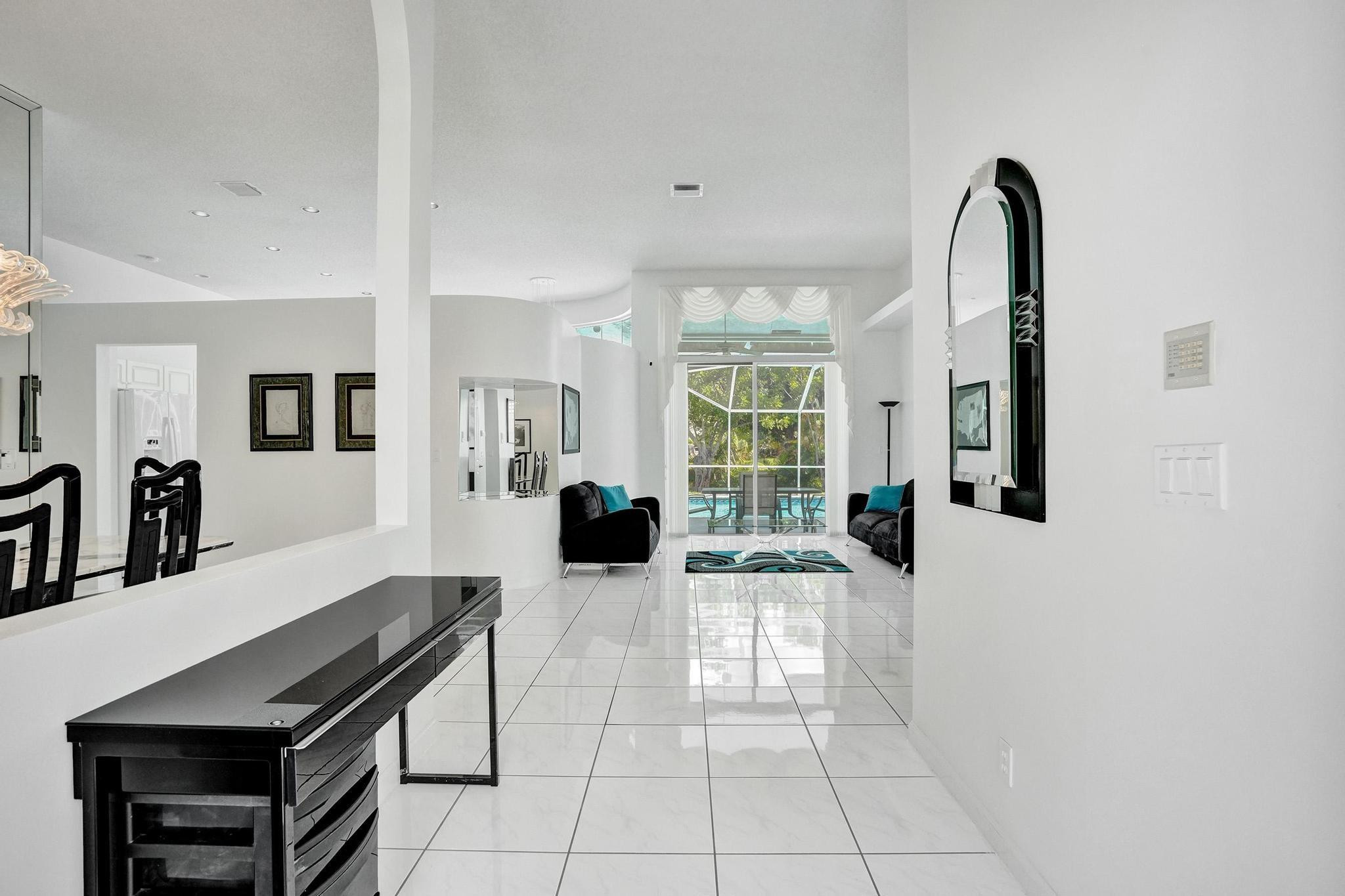 4863 Kensington Cir