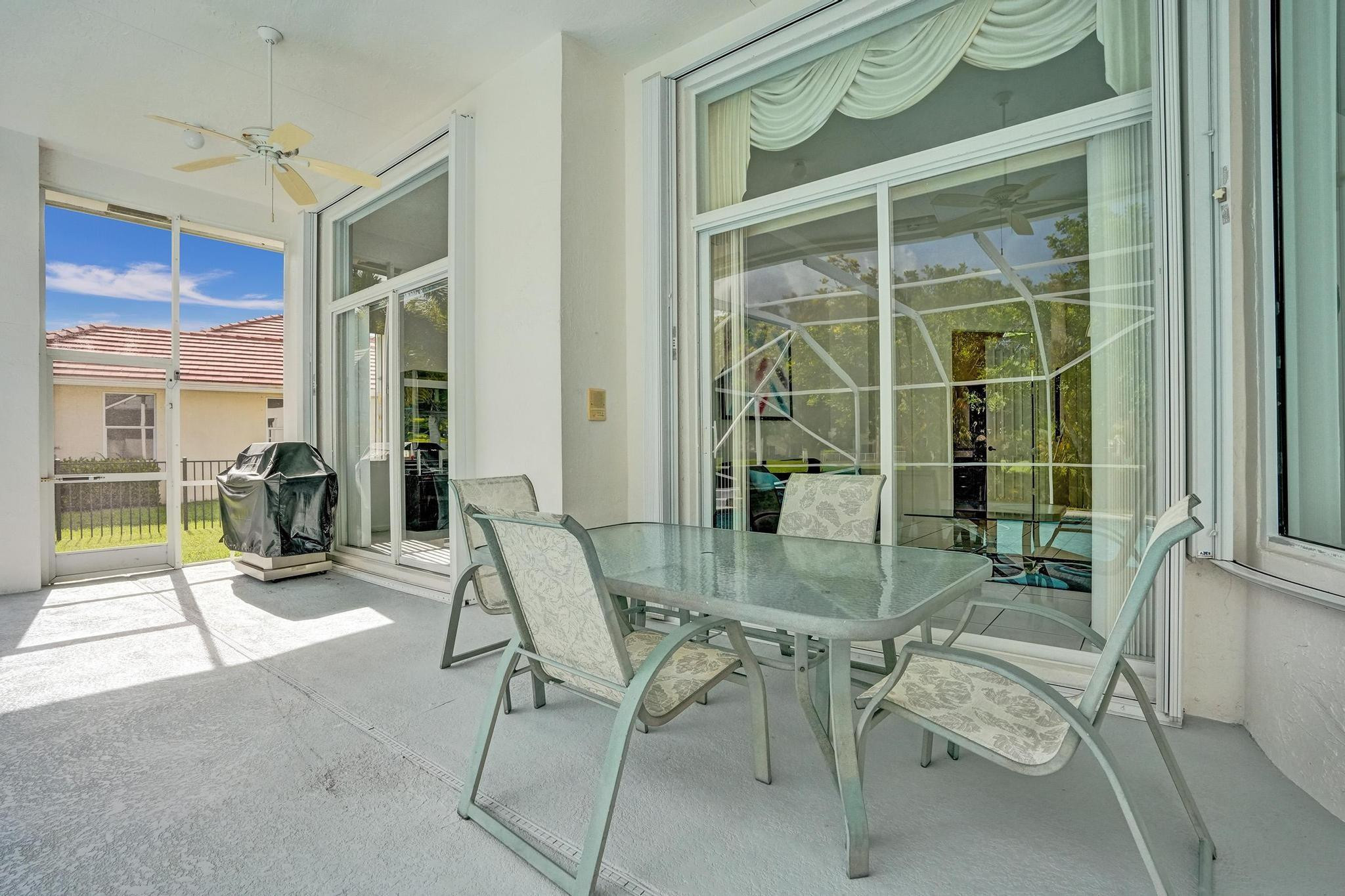 4863 Kensington Cir