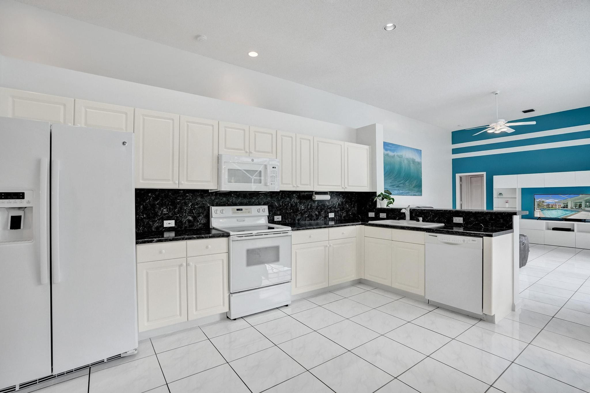 4863 Kensington Cir