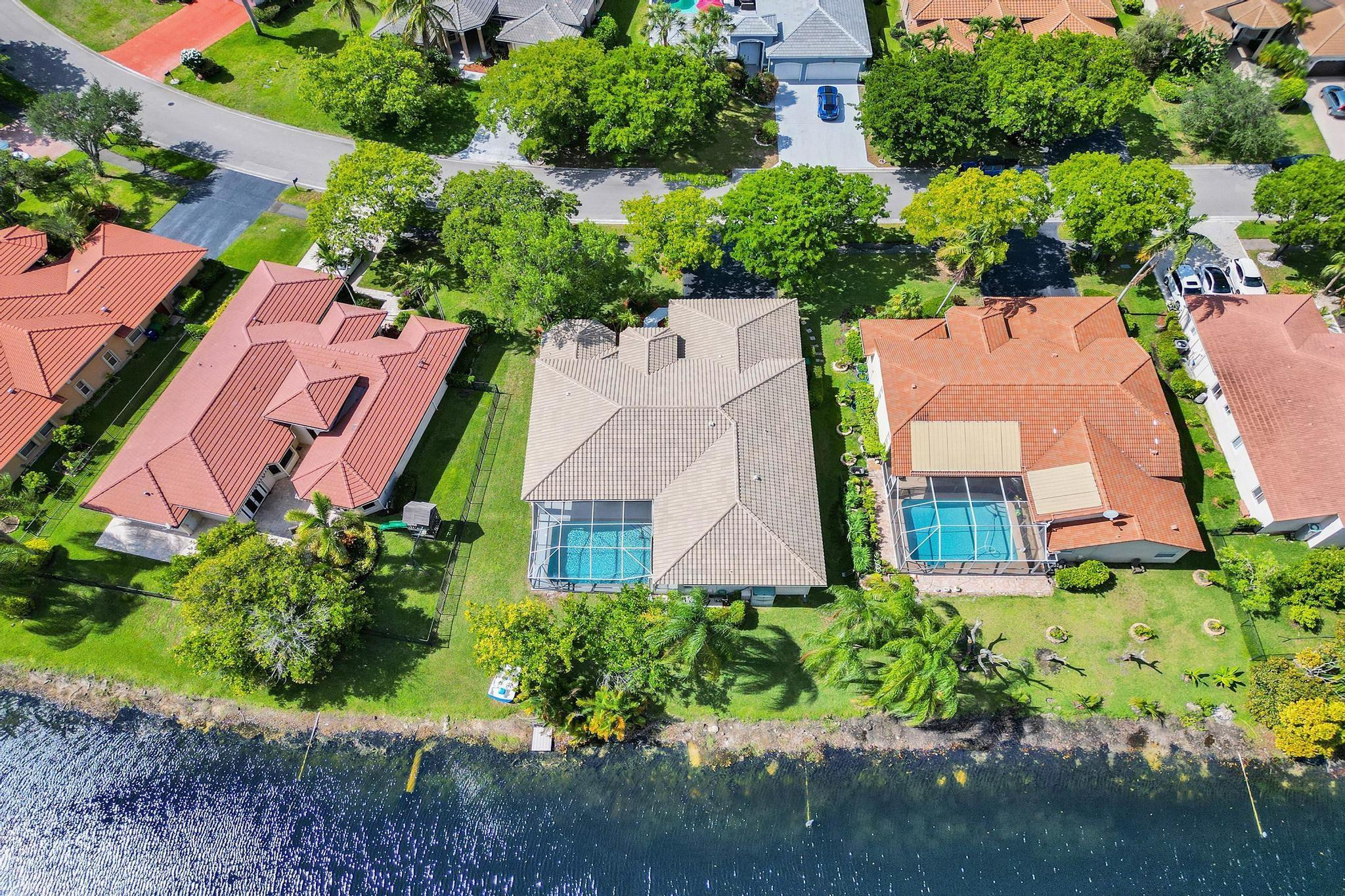 4863 Kensington Cir