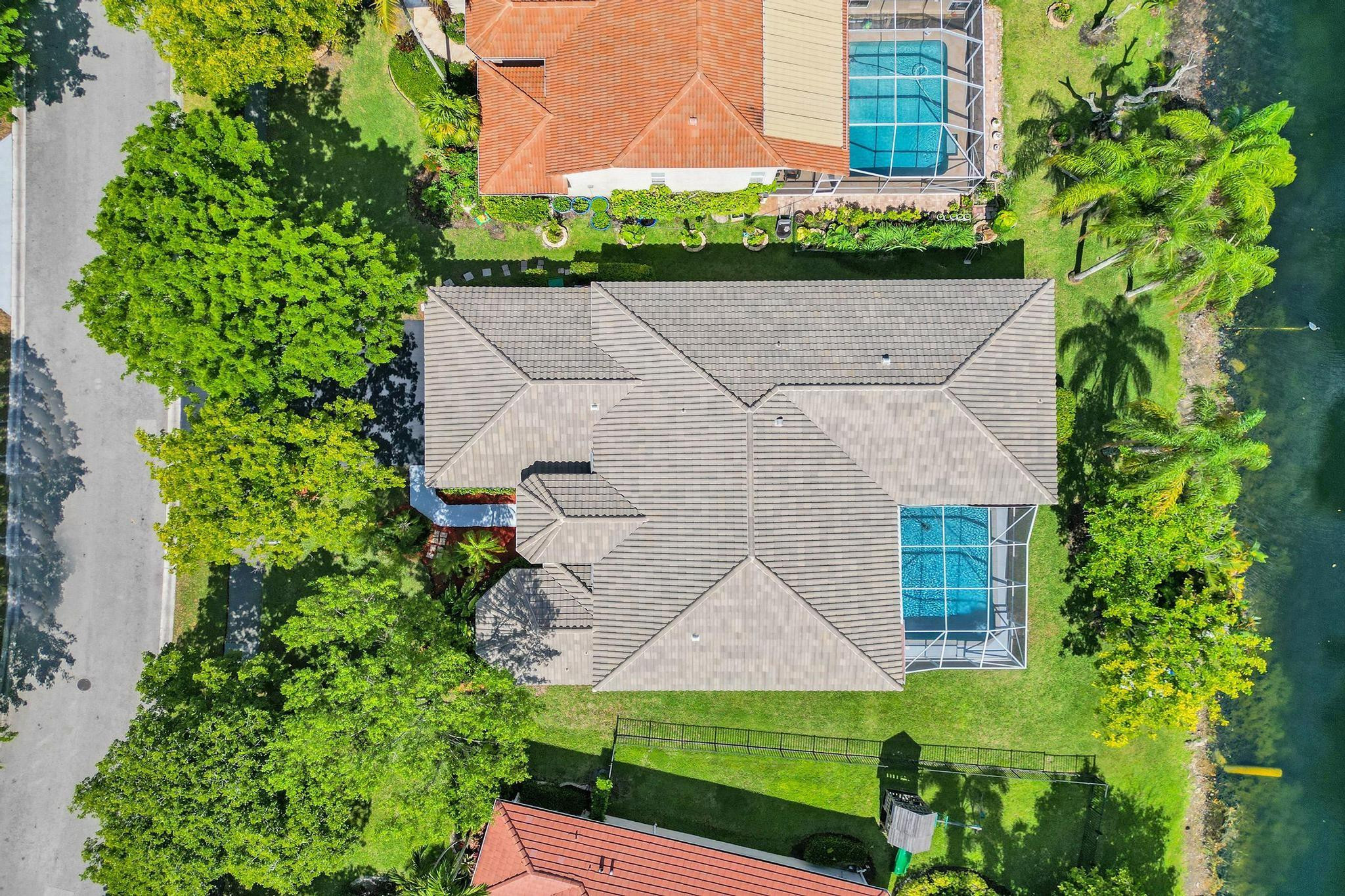 4863 Kensington Cir