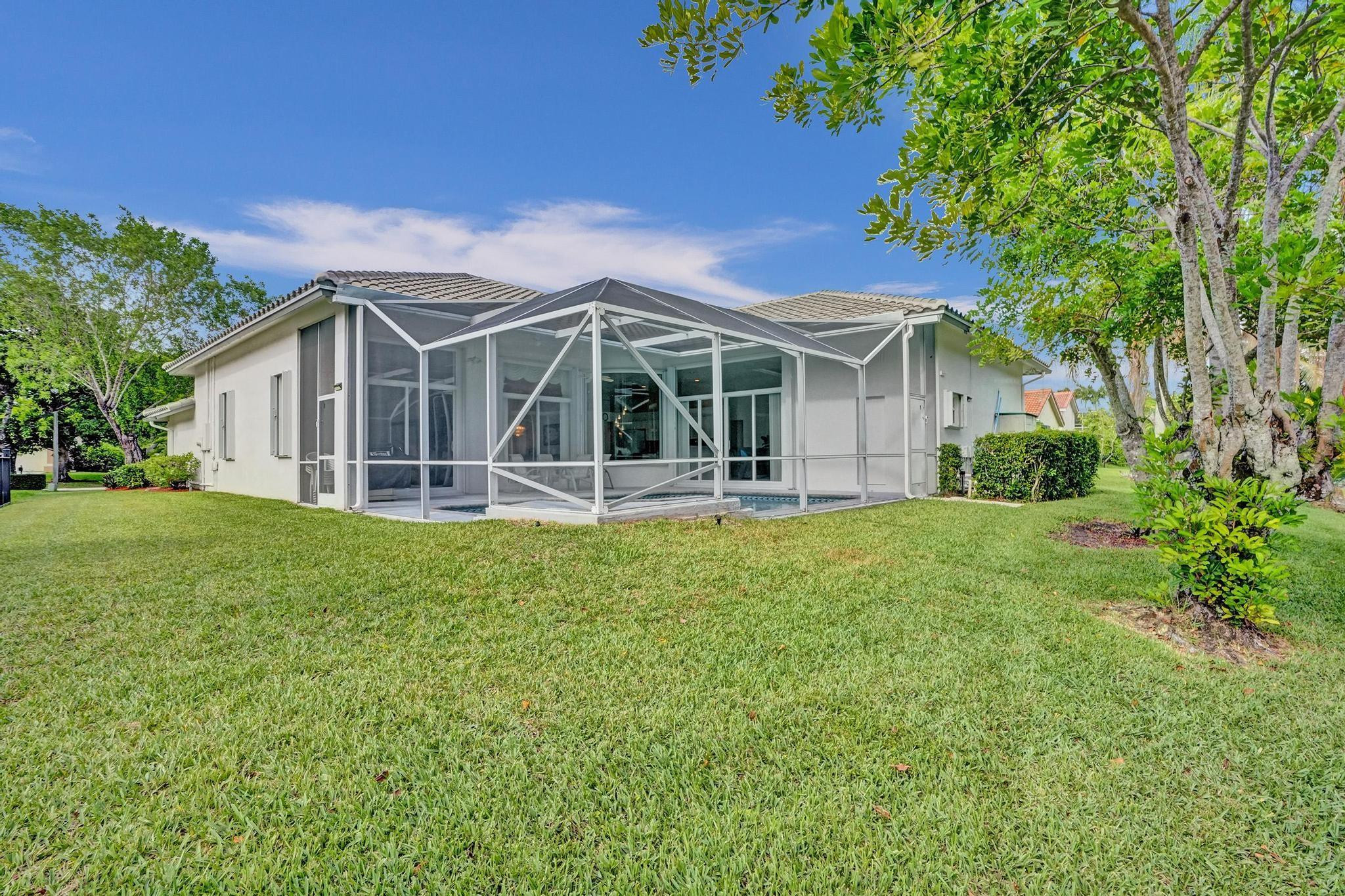 4863 Kensington Cir