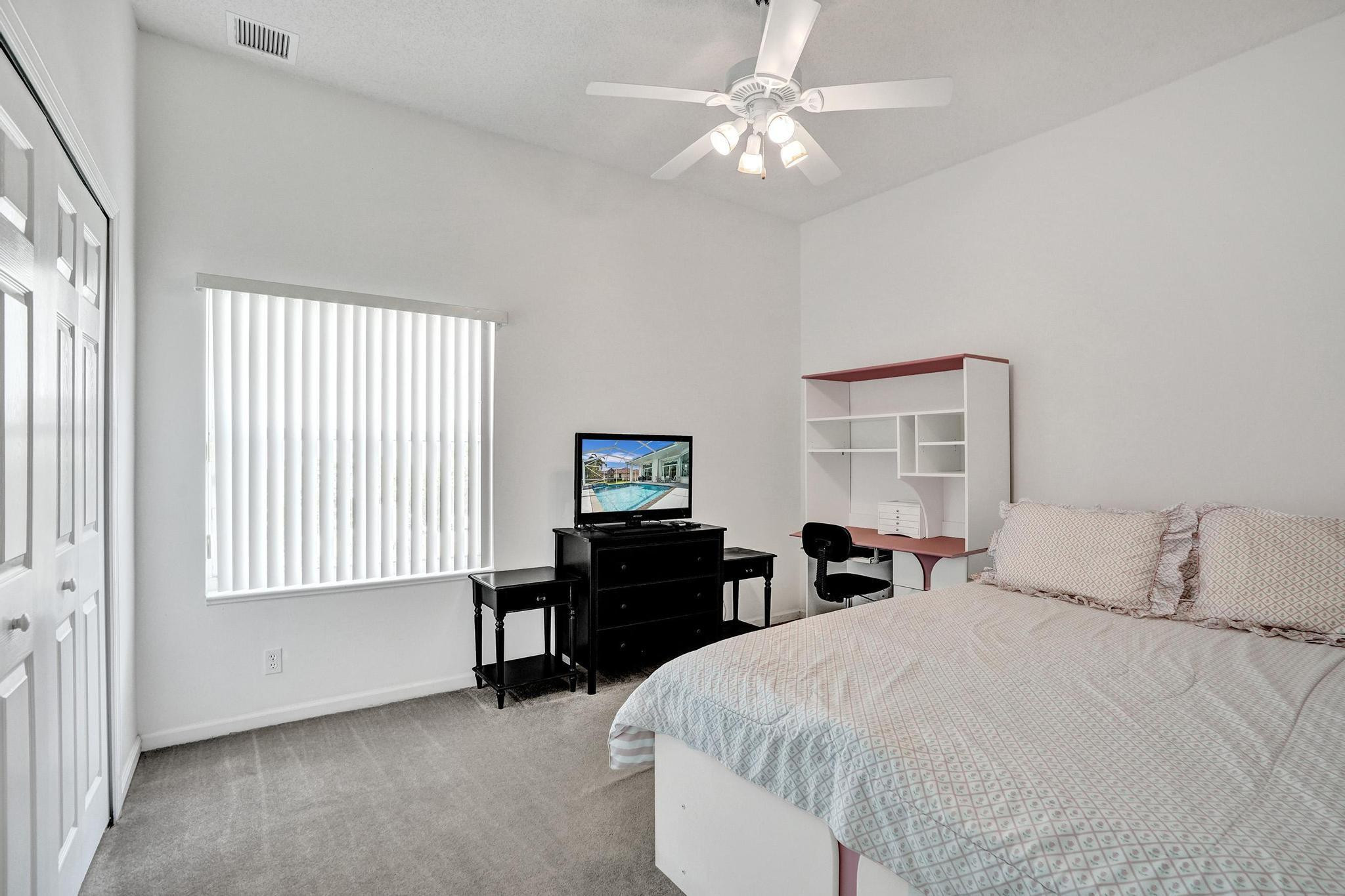 4863 Kensington Cir