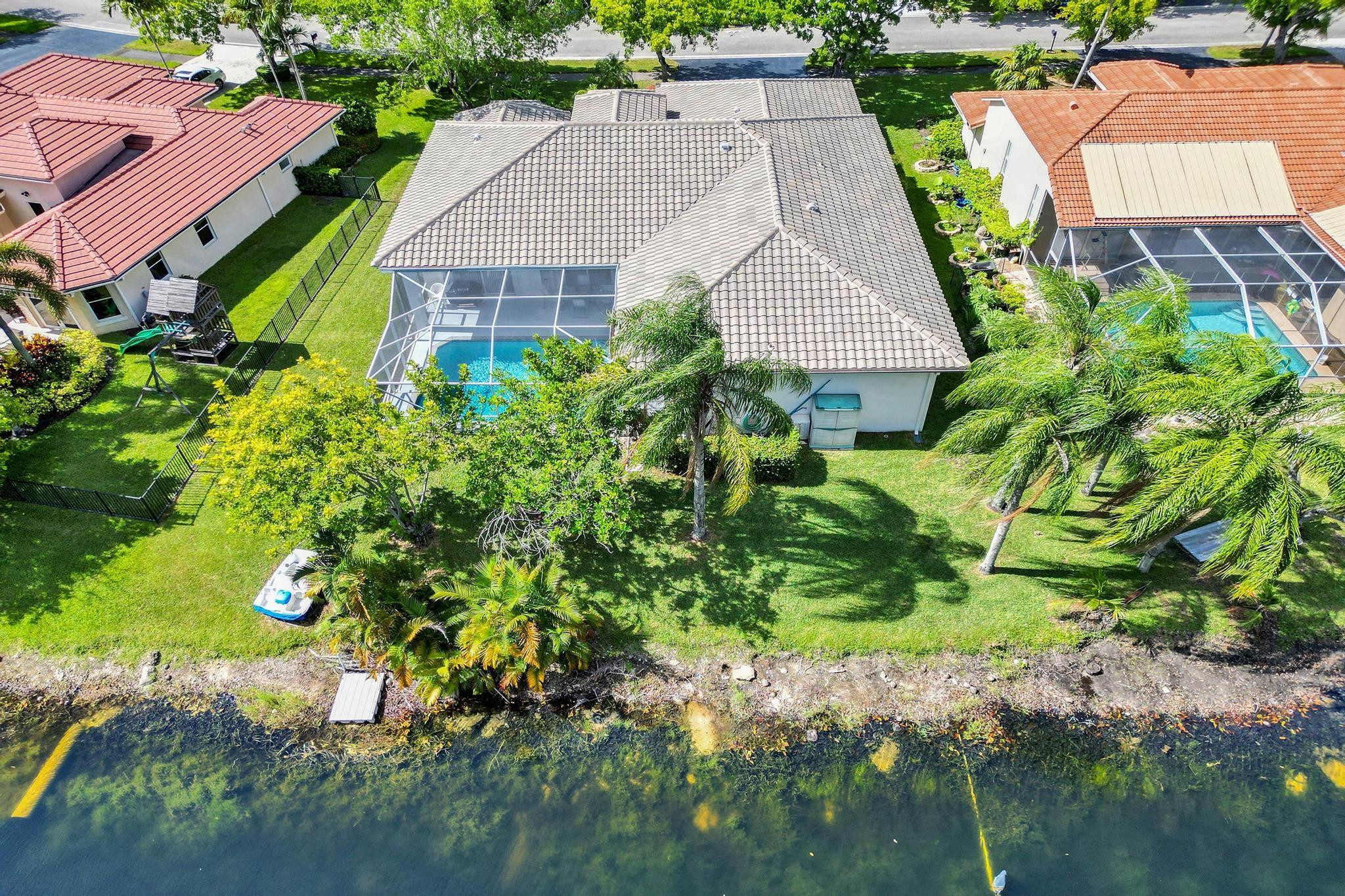 4863 Kensington Cir
