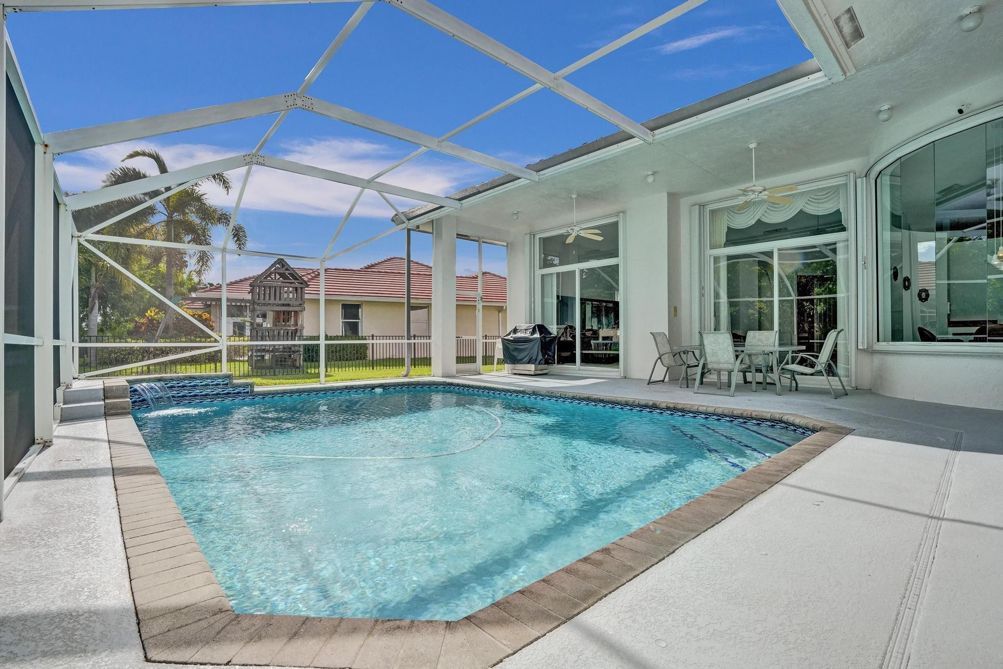 4863 Kensington Cir