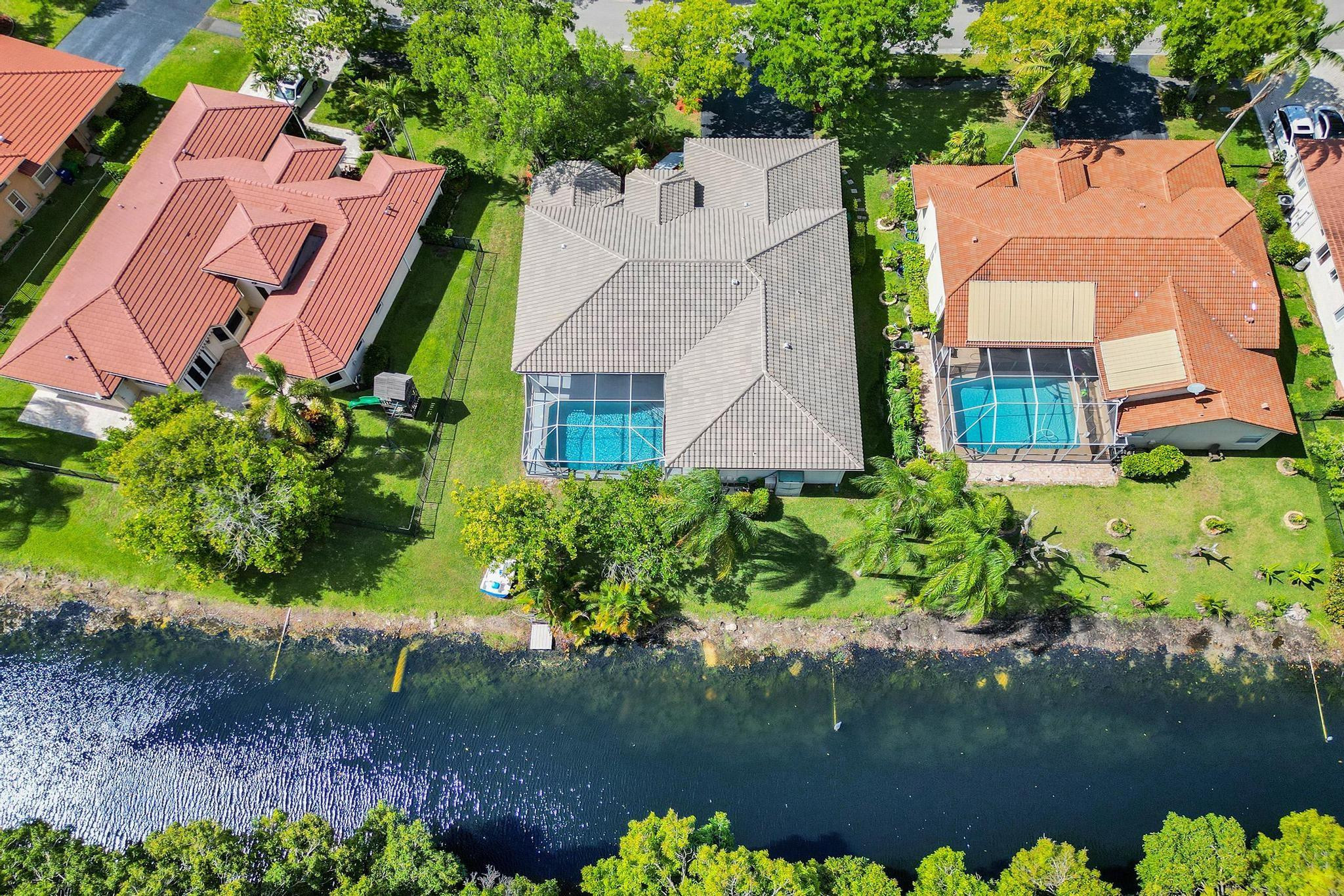 4863 Kensington Cir