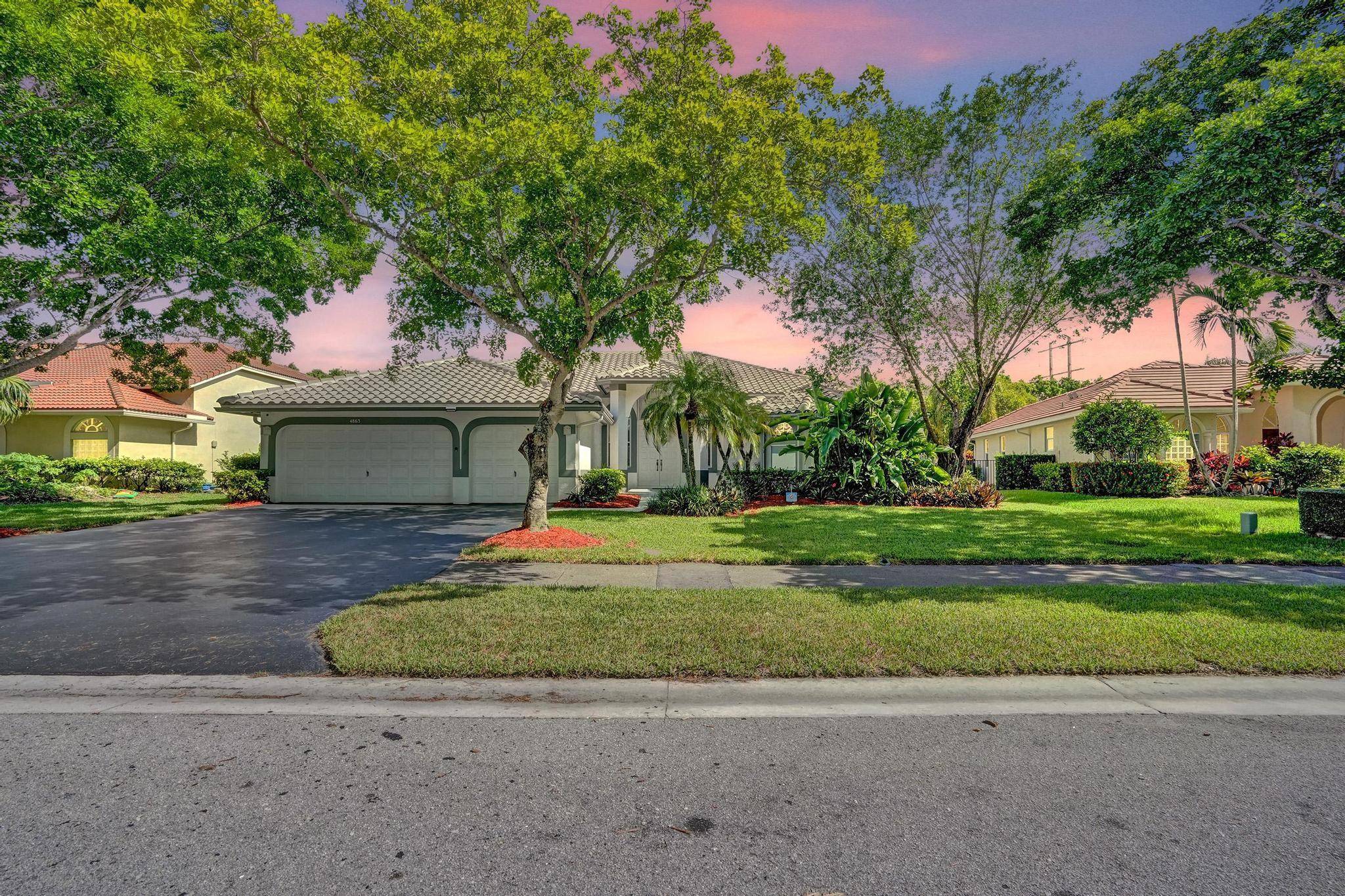 4863 Kensington Cir