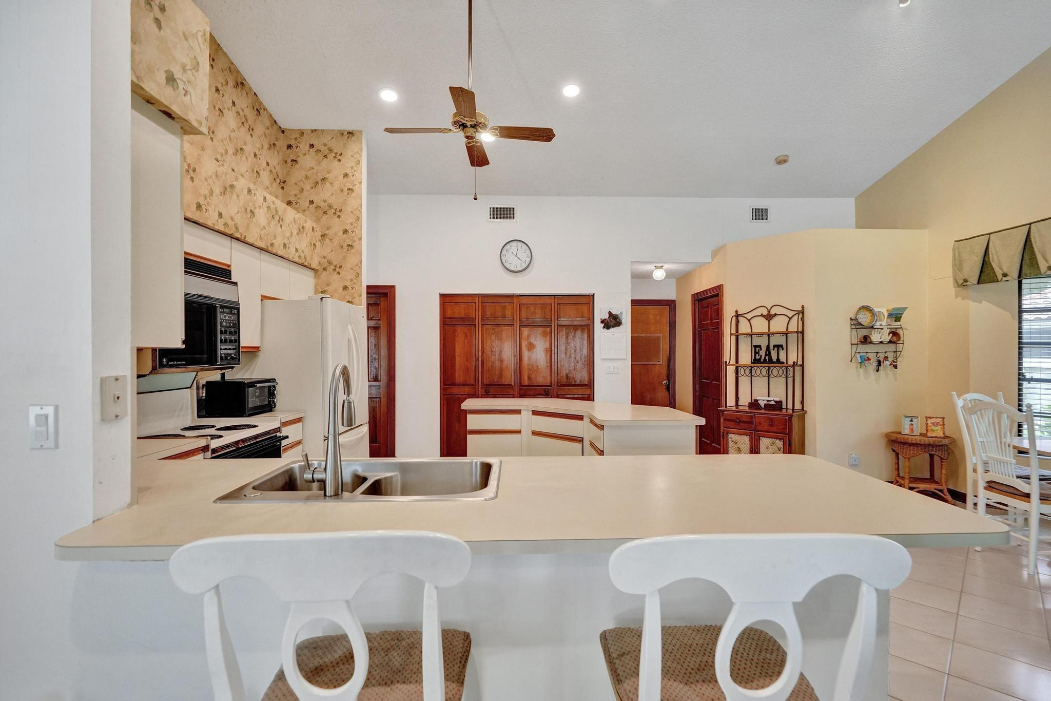 4961 NW 85th Rd