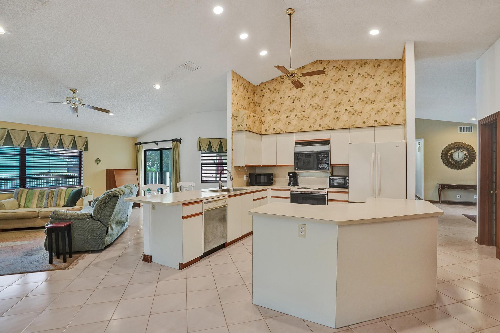 4961 NW 85th Rd