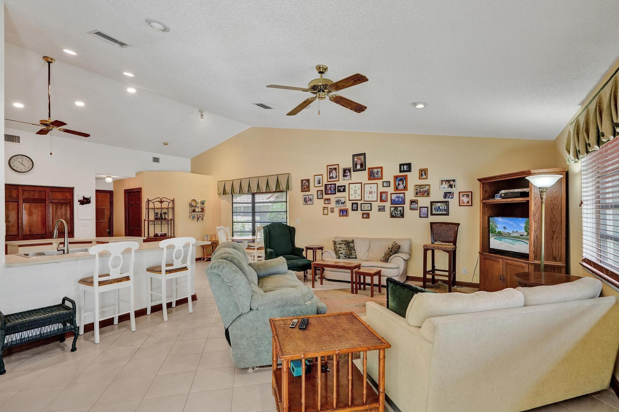4961 NW 85th Rd