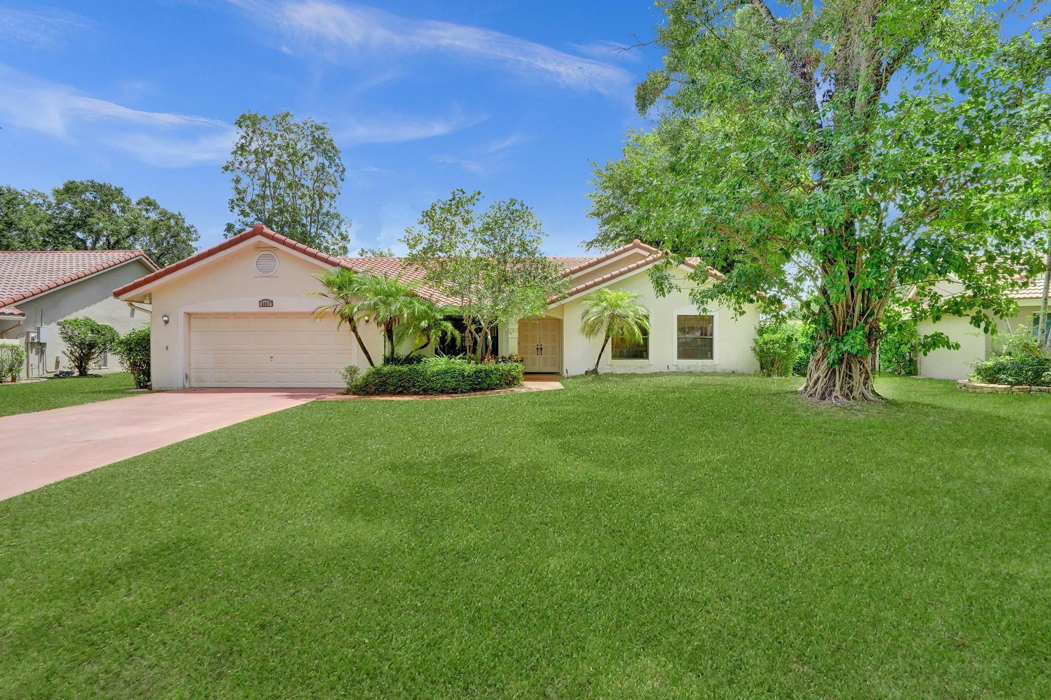 4961 NW 85th Rd
