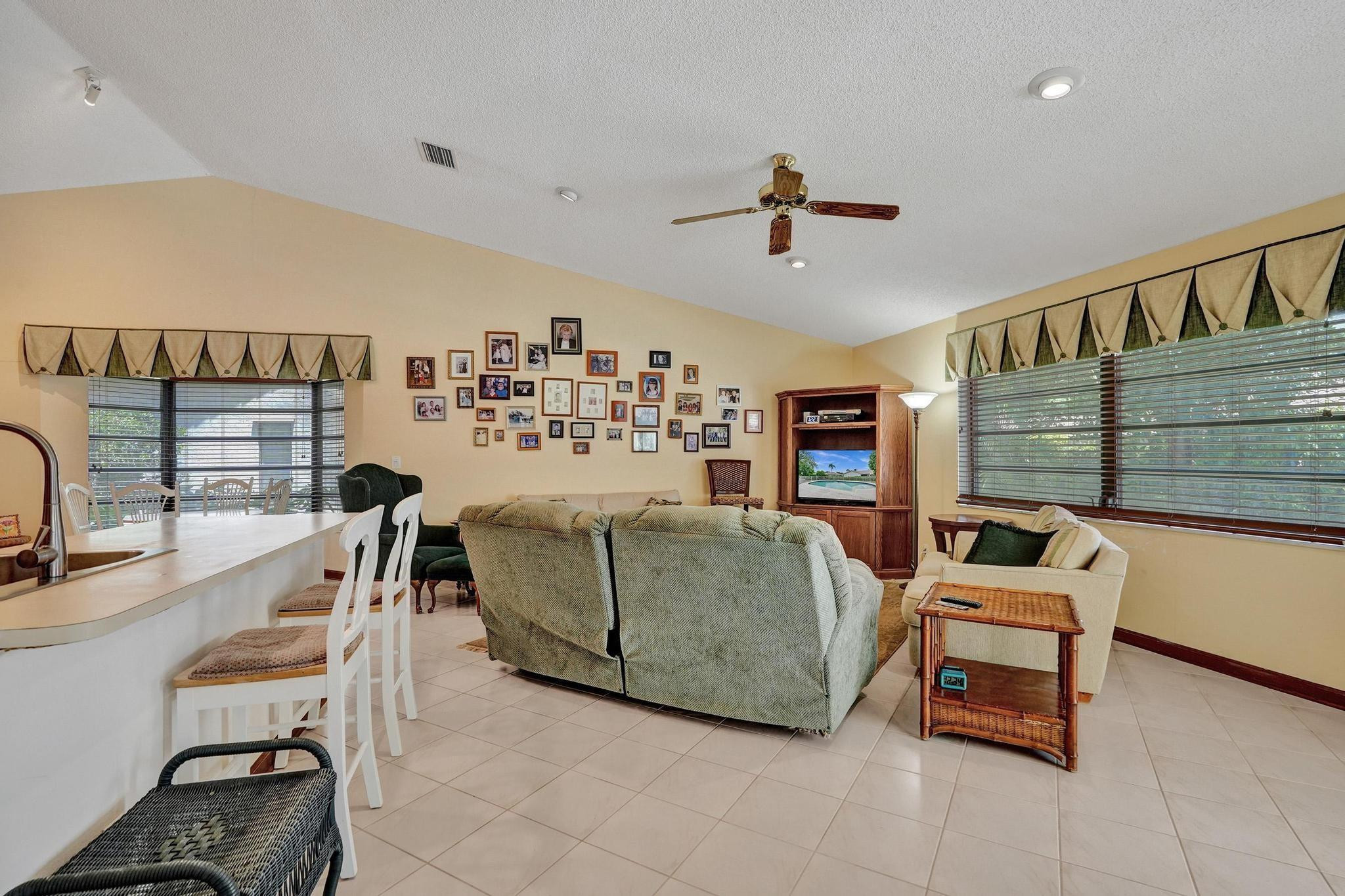 4961 NW 85th Rd