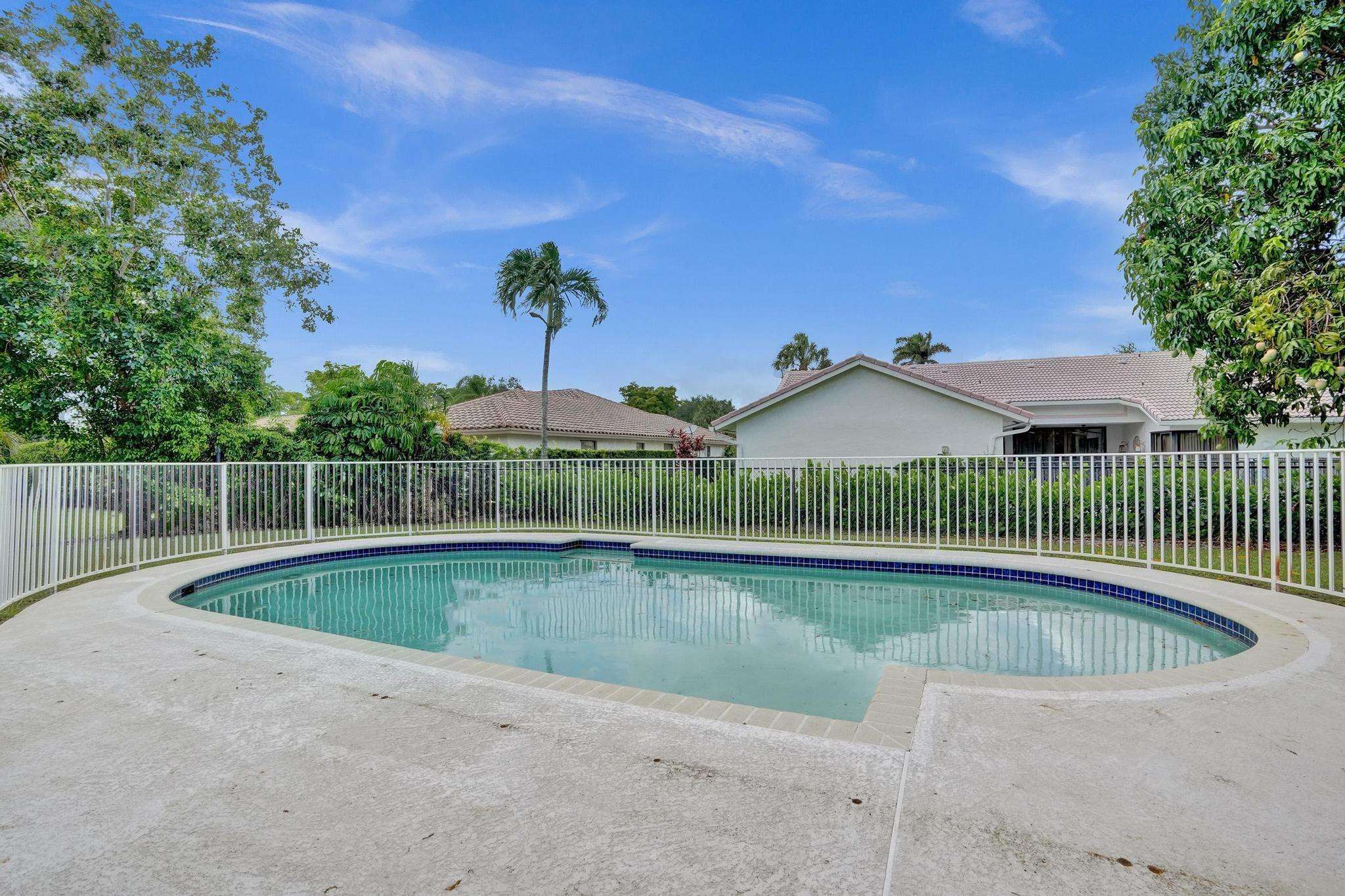 4961 NW 85th Rd