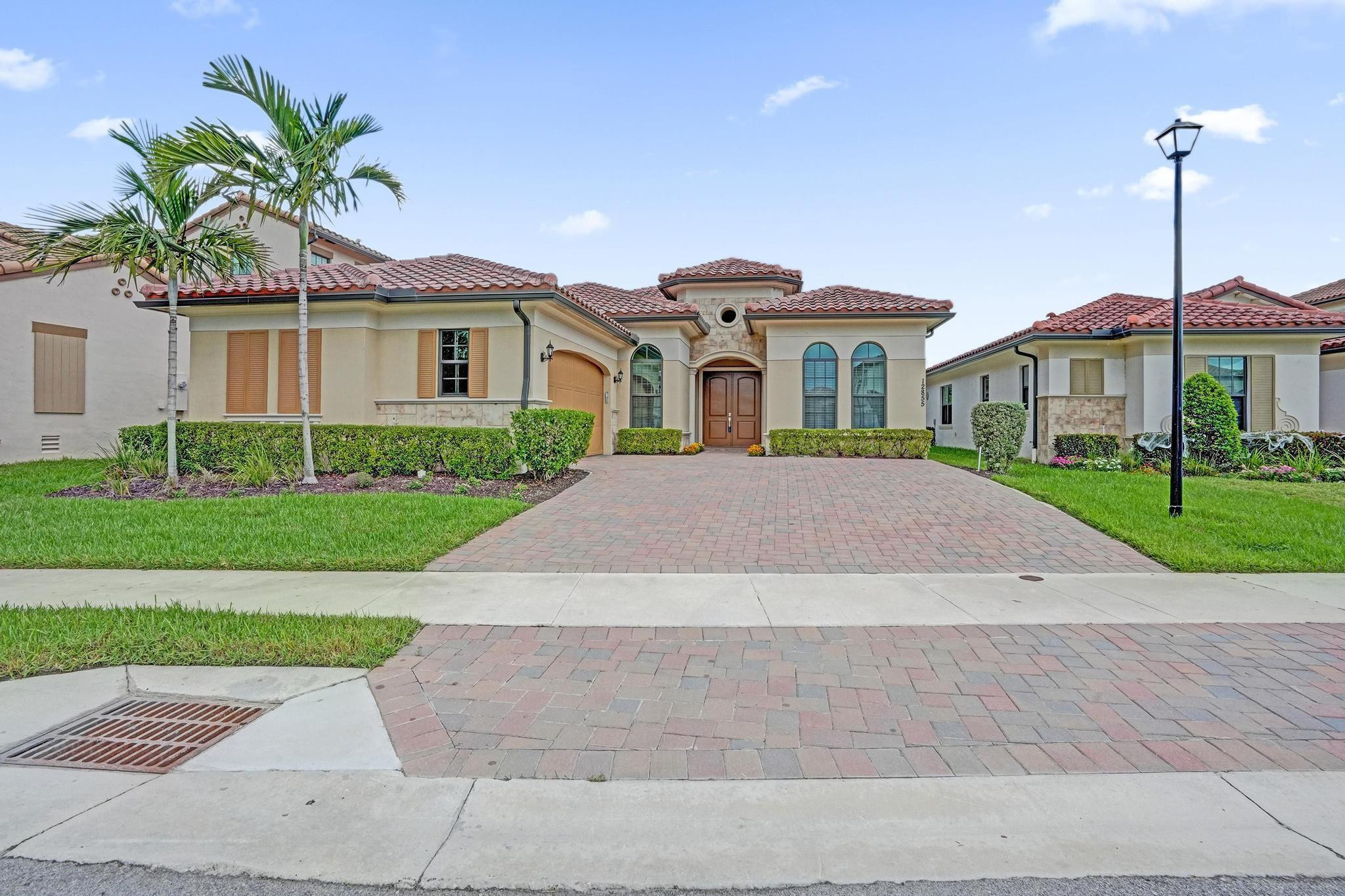 12855 Bayside Ct