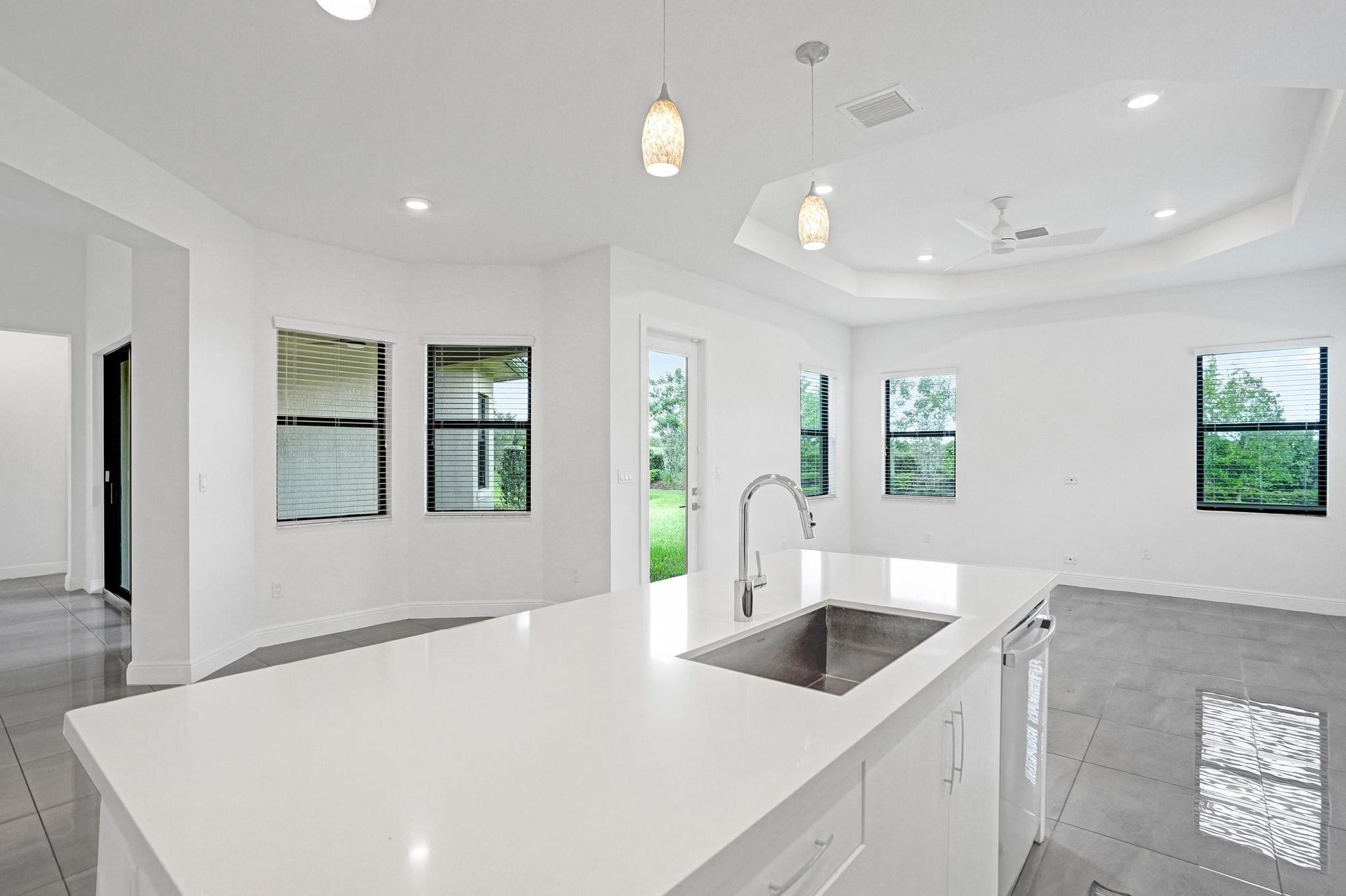 12855 Bayside Ct