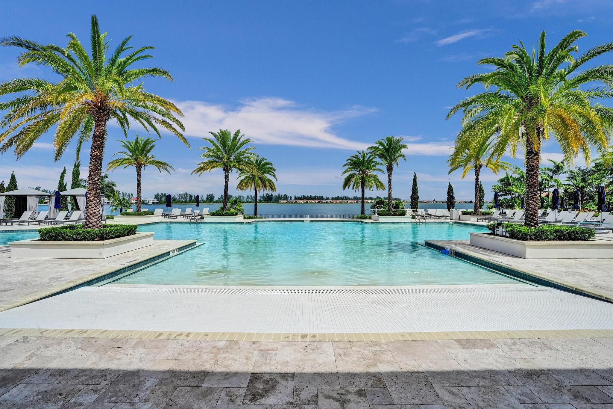 12855 Bayside Ct