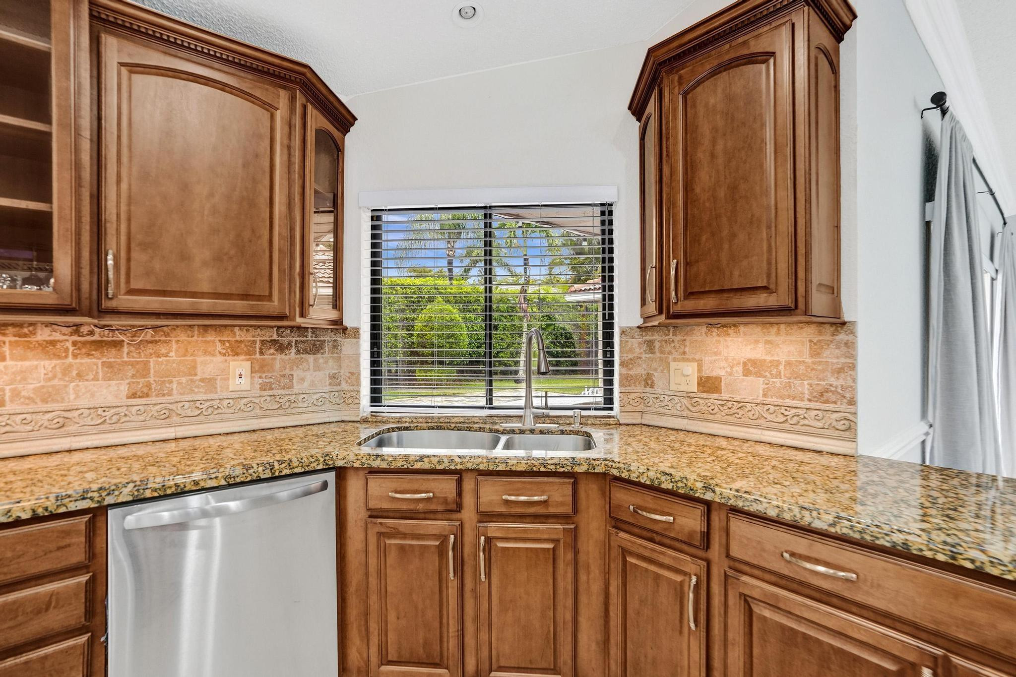 5426 NW 61st Ave