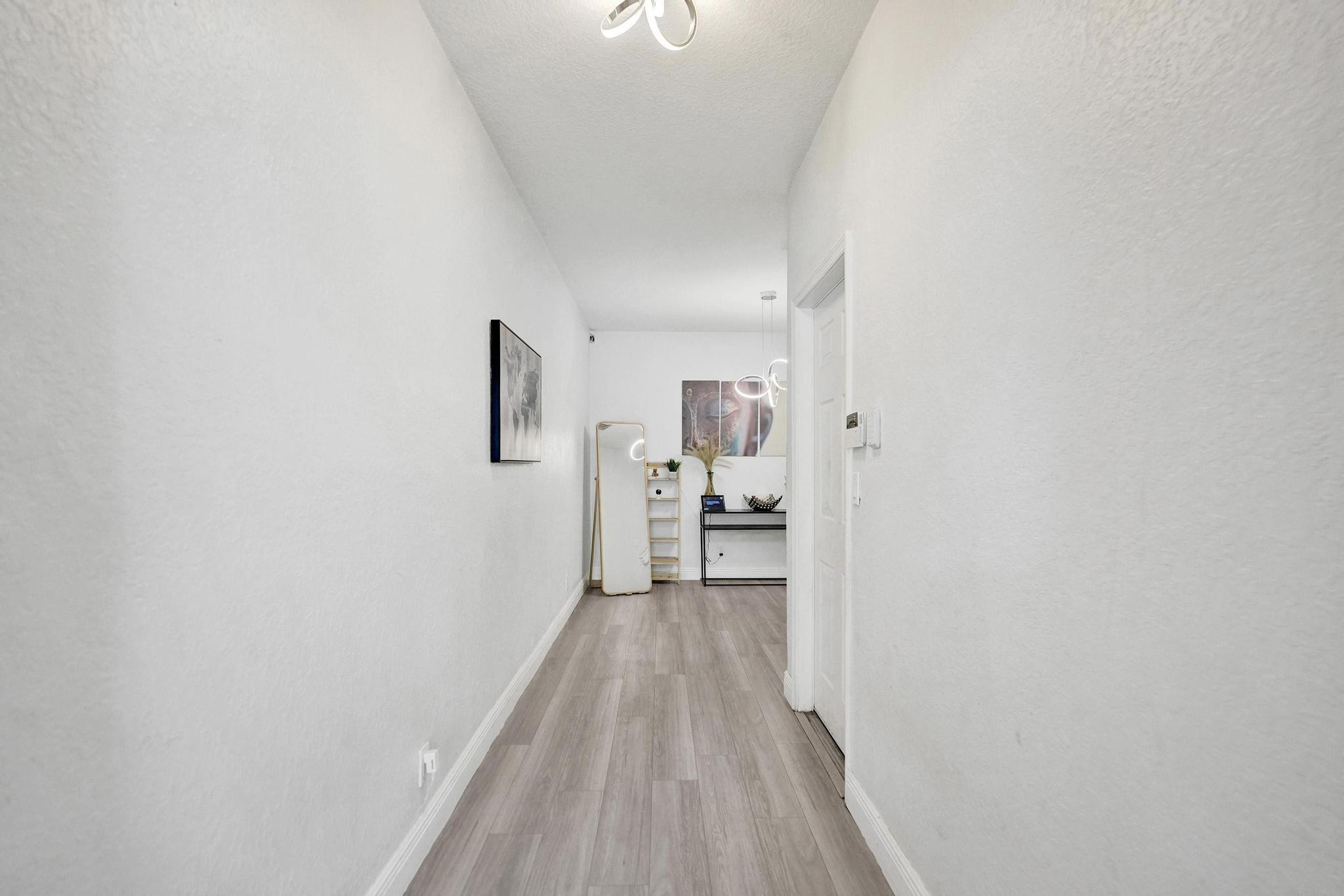 3305 NW 29th Ct