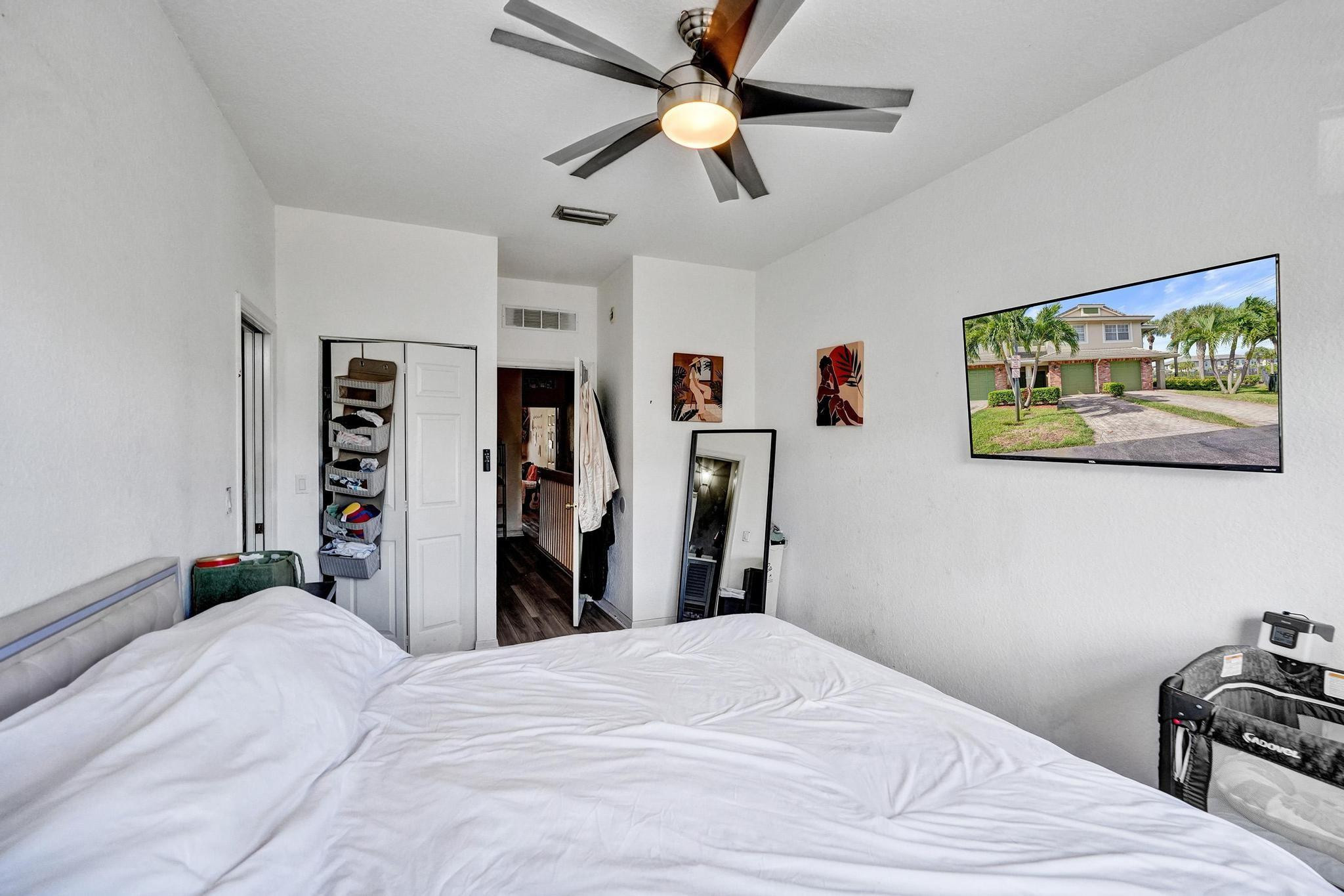 3305 NW 29th Ct