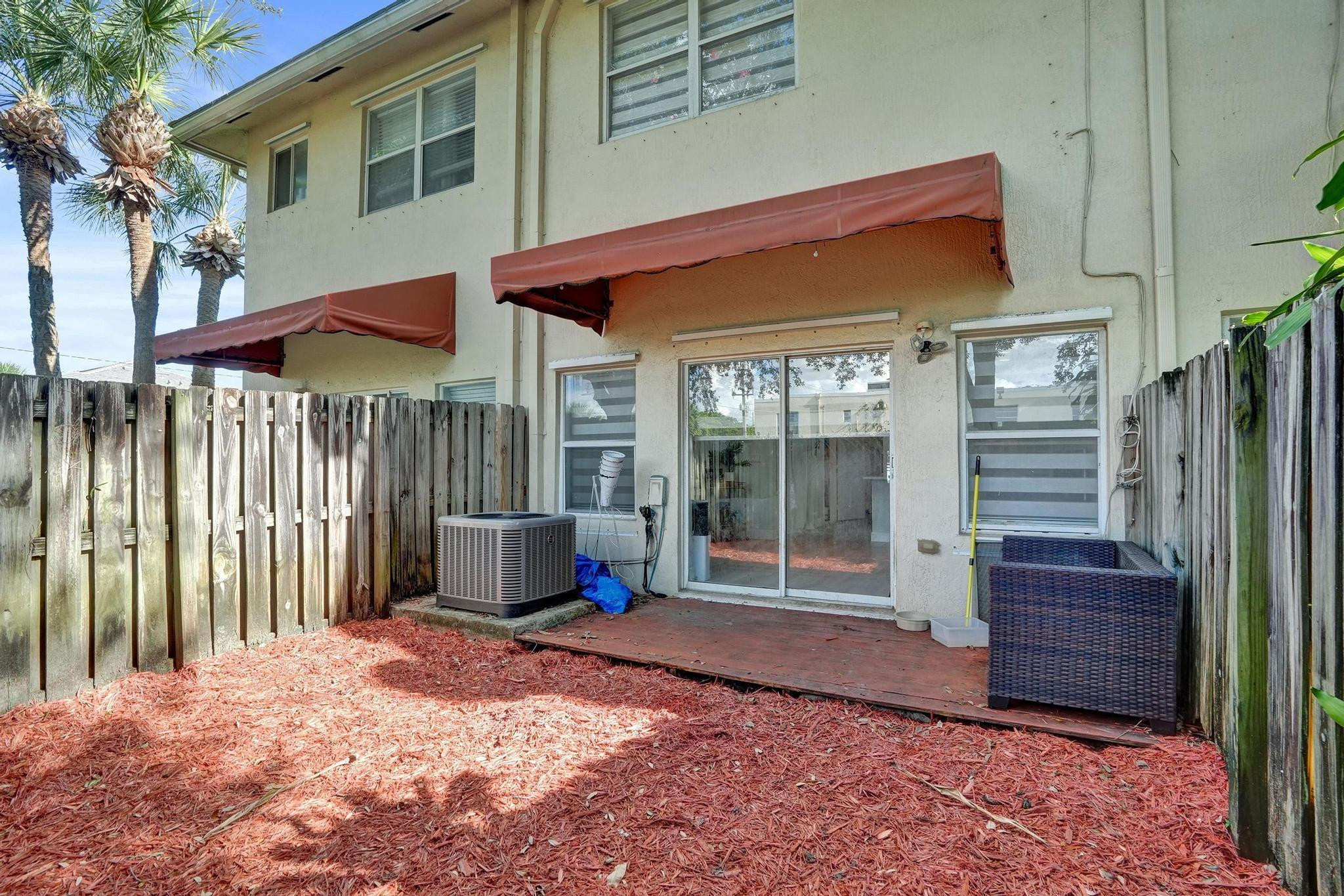 3305 NW 29th Ct