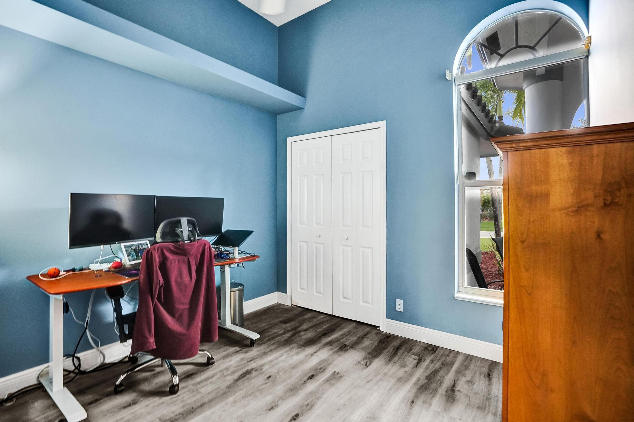 4942 NW 107th Ave