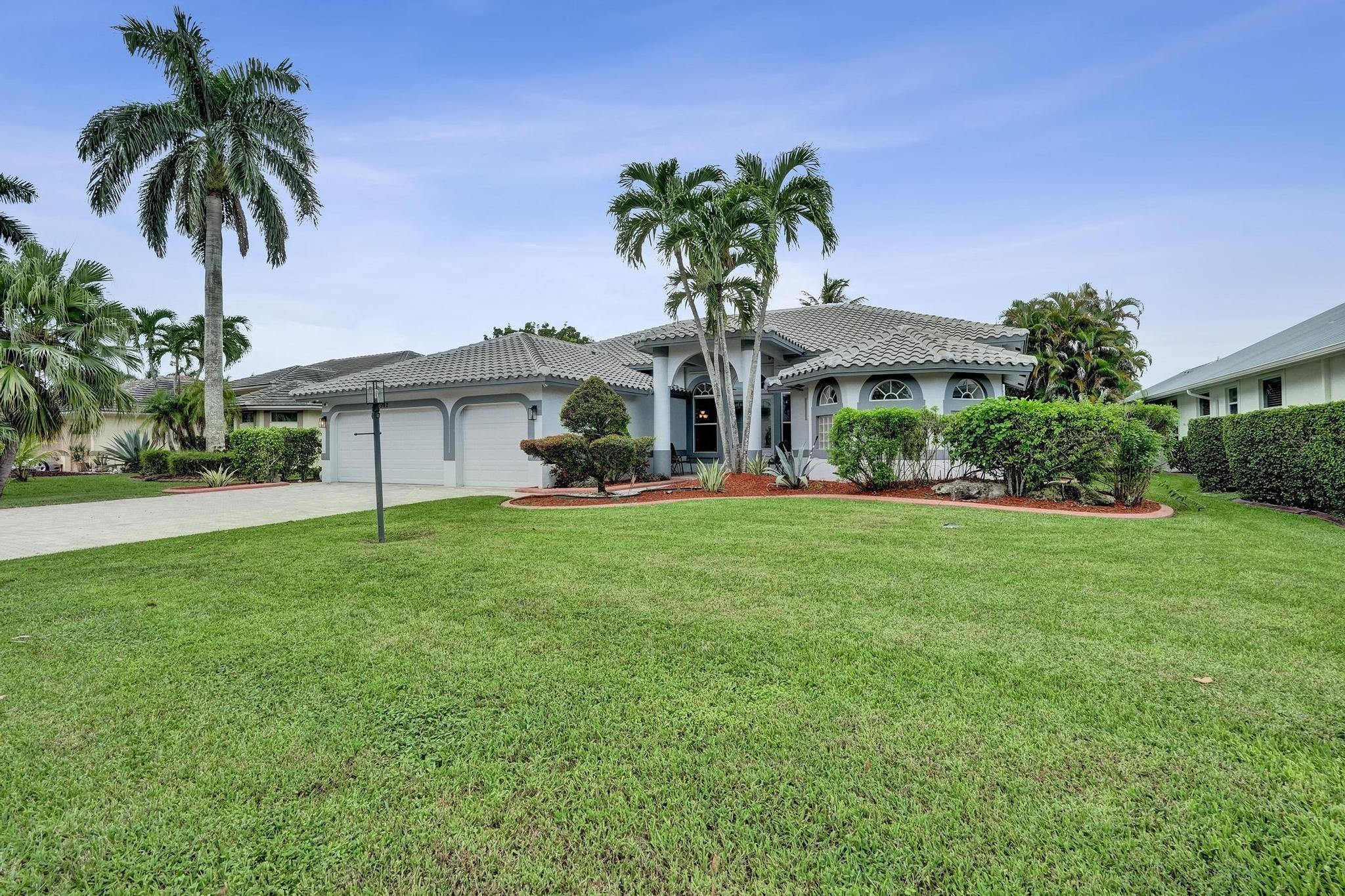 4942 NW 107th Ave