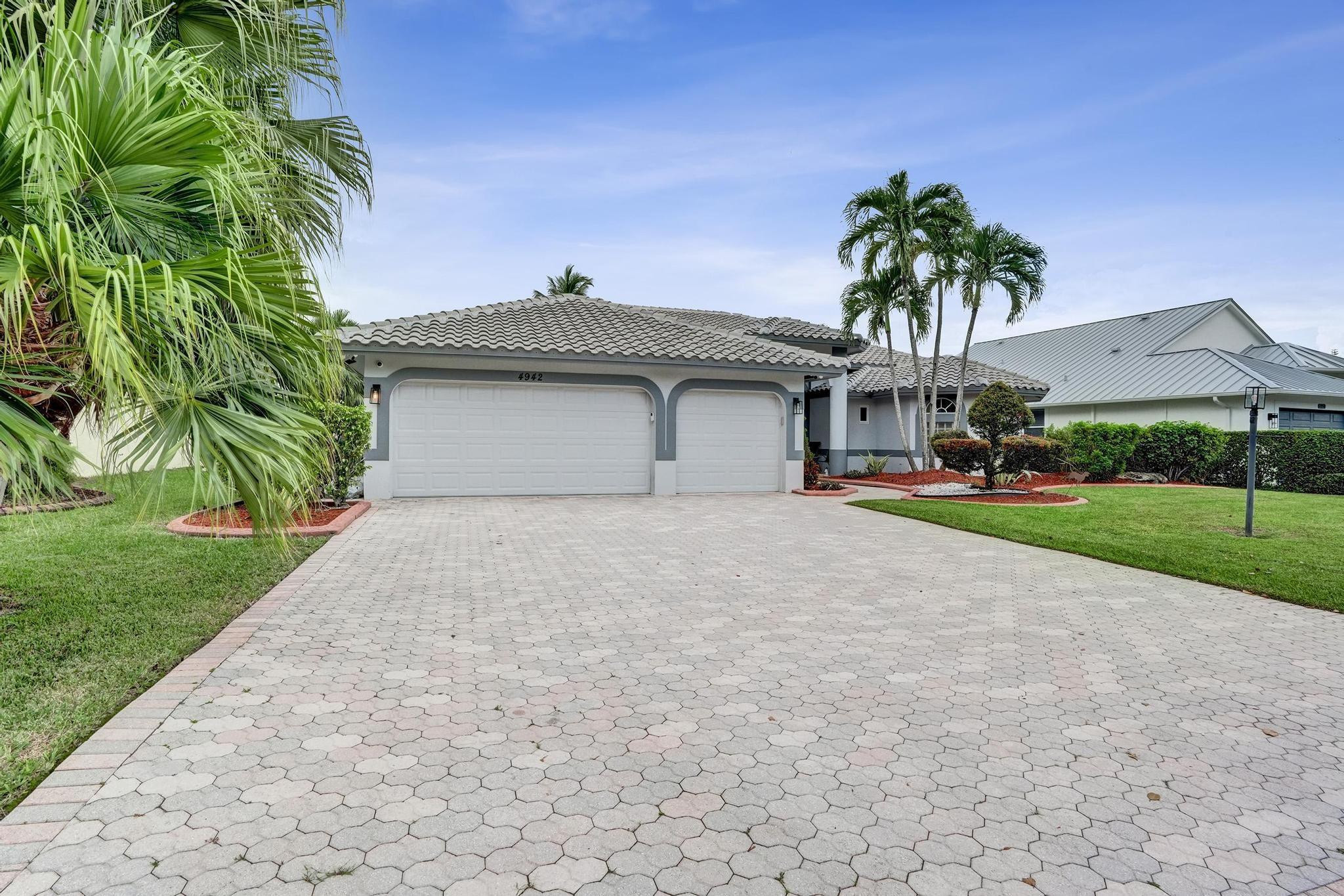 4942 NW 107th Ave