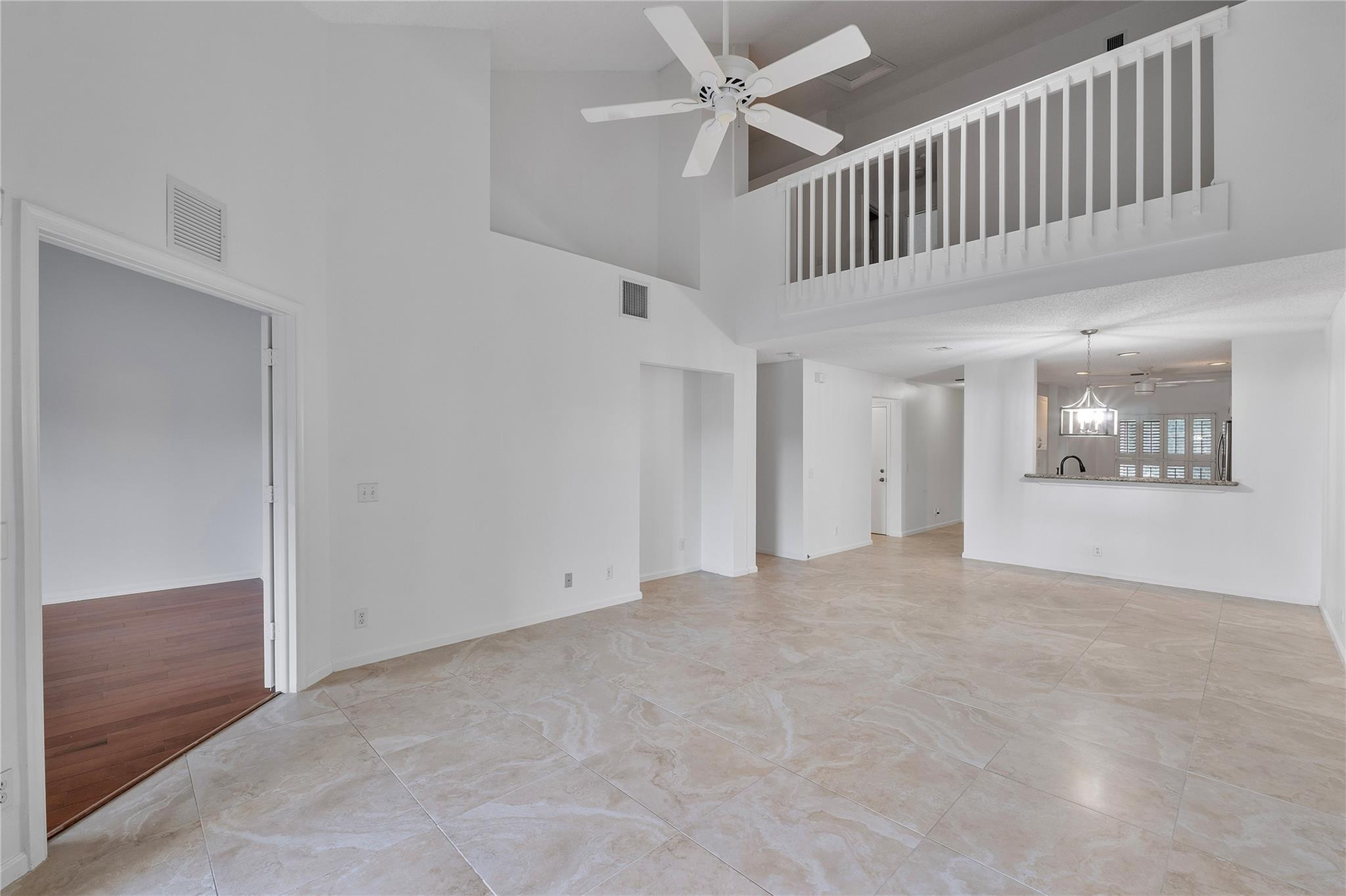 7342 NW 62nd Ter