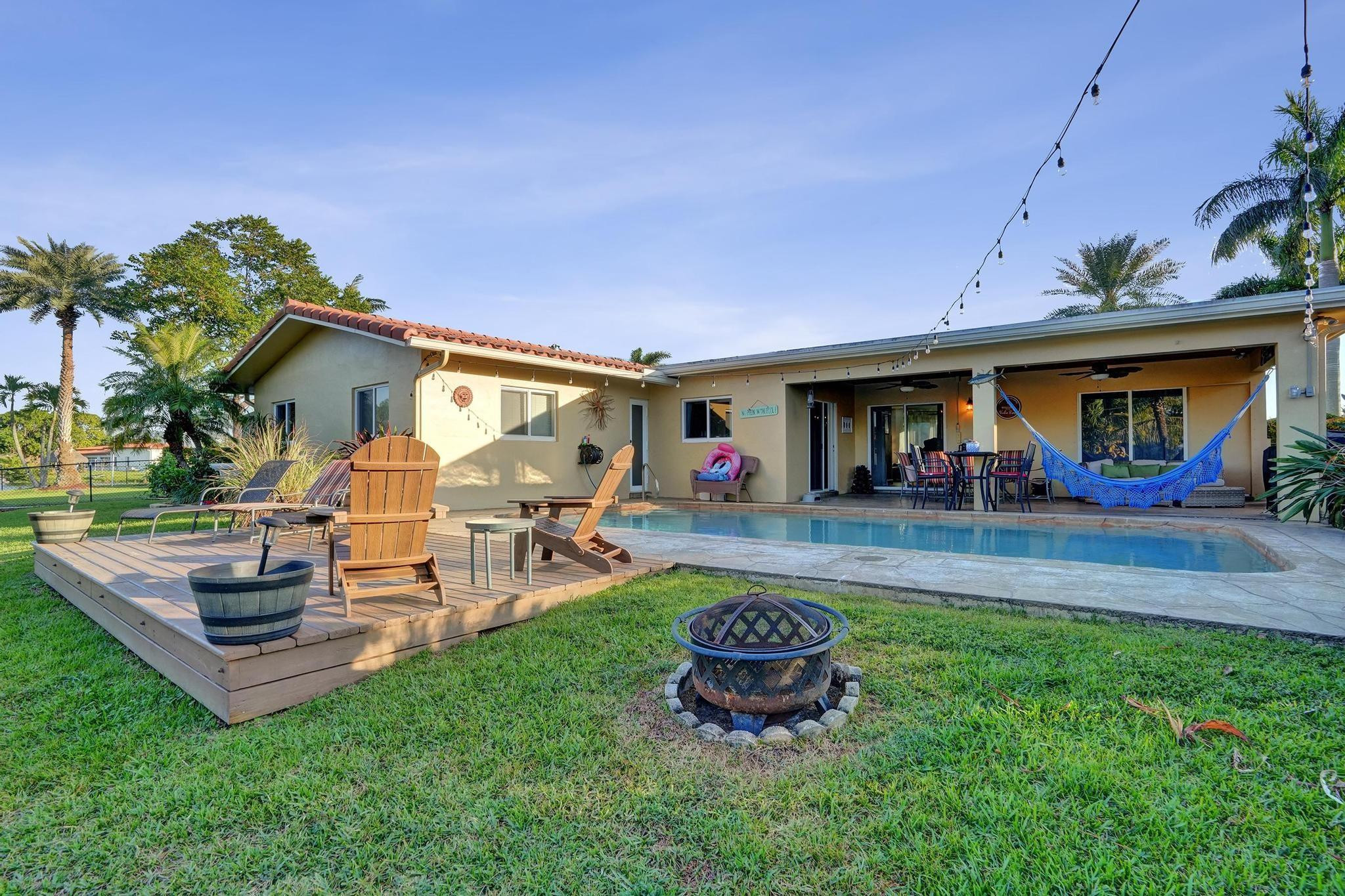 12131 NW 32nd Ct