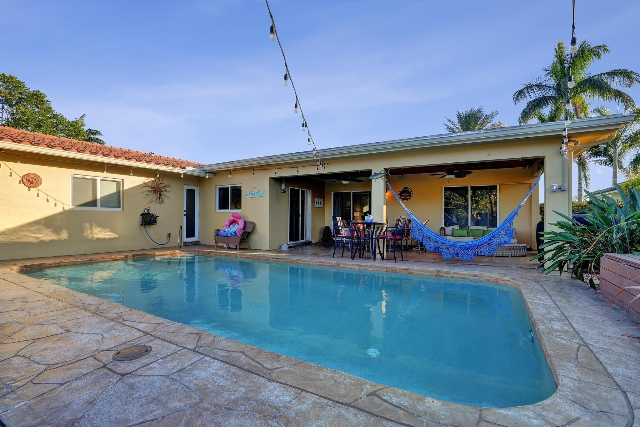 12131 NW 32nd Ct