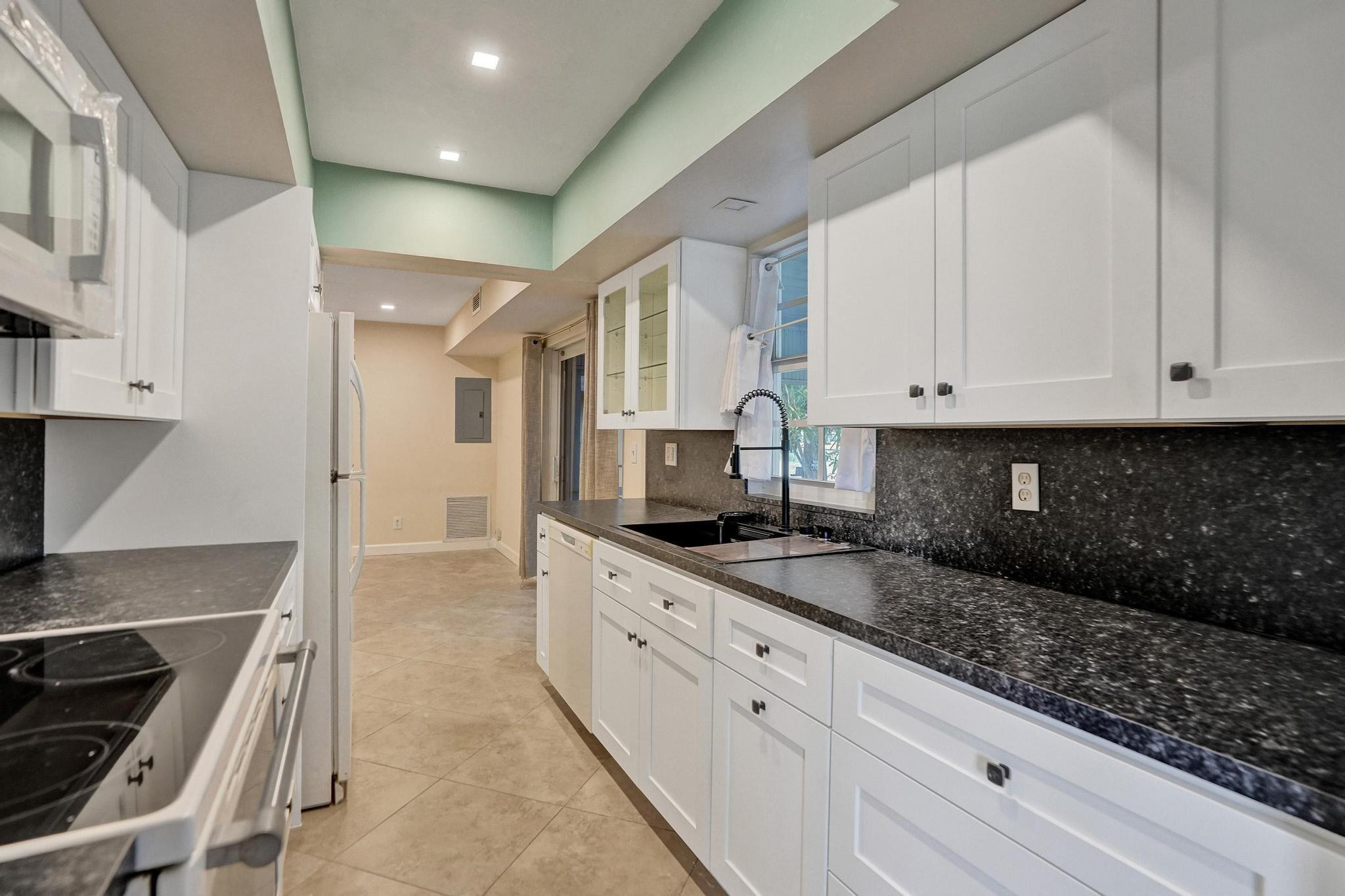 7018 NW 64th Street