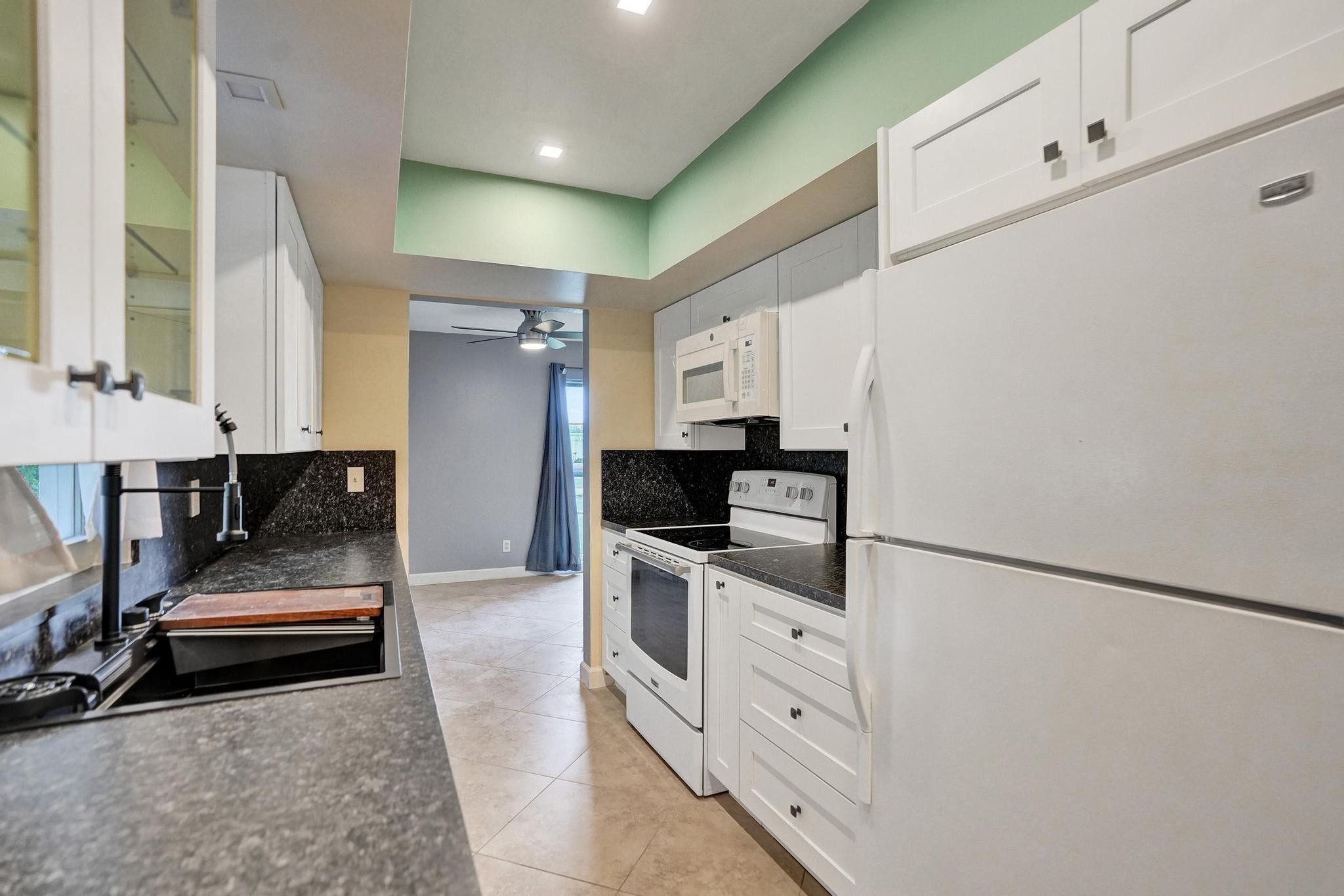 7018 NW 64th Street