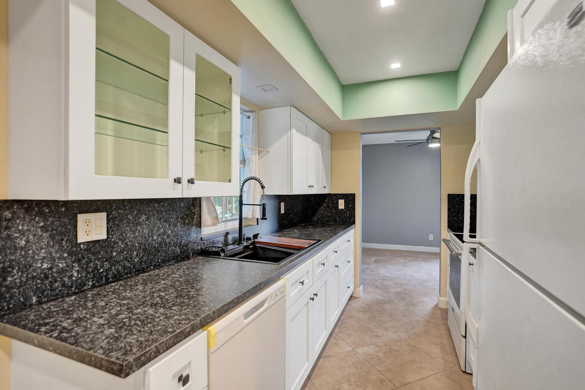 7018 NW 64th Street