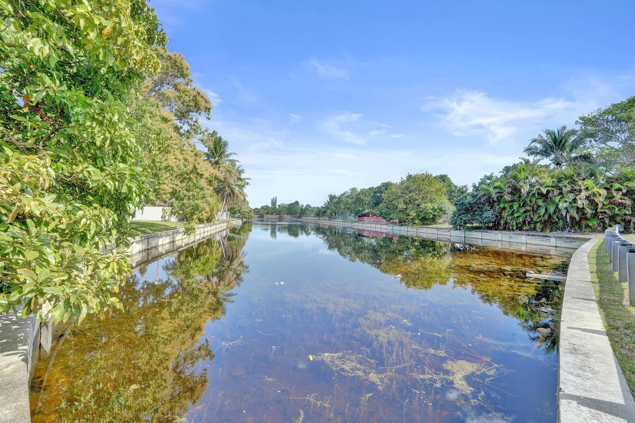 7018 NW 64th Street