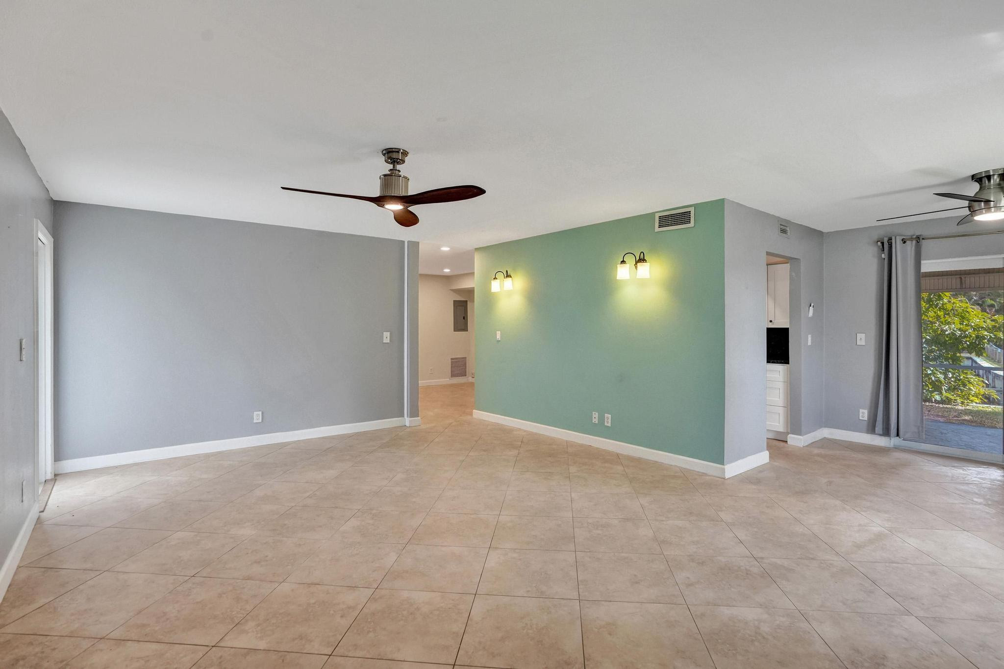 7018 NW 64th Street